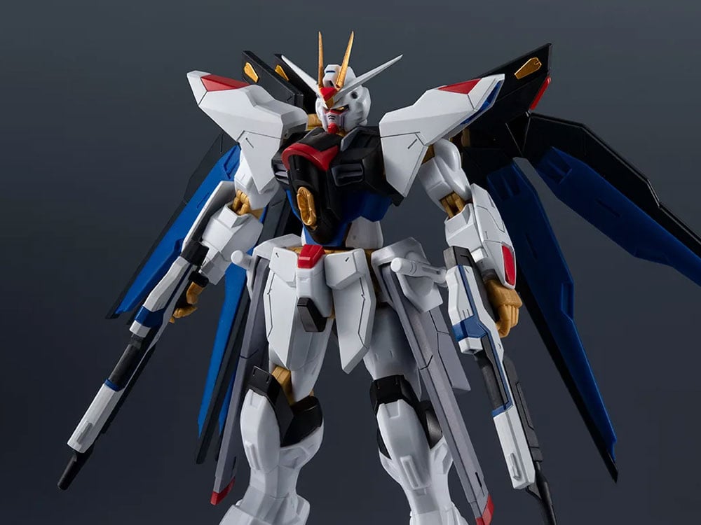 Mobile Suit Gundam SEED Destiny Gundam Universe ZGMF-X20A Strike Freedom Gundam (Renewal) Action Figure Gallery Image 1