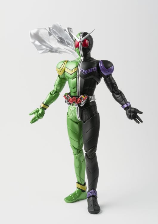 Kamen Rider S.H.Figuarts Kamen Rider Cyclone Joker (Shinkoccho Seihou) Gallery Image 4