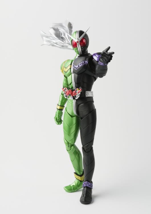 Kamen Rider S.H.Figuarts Kamen Rider Cyclone Joker (Shinkoccho Seihou) Gallery Image 5
