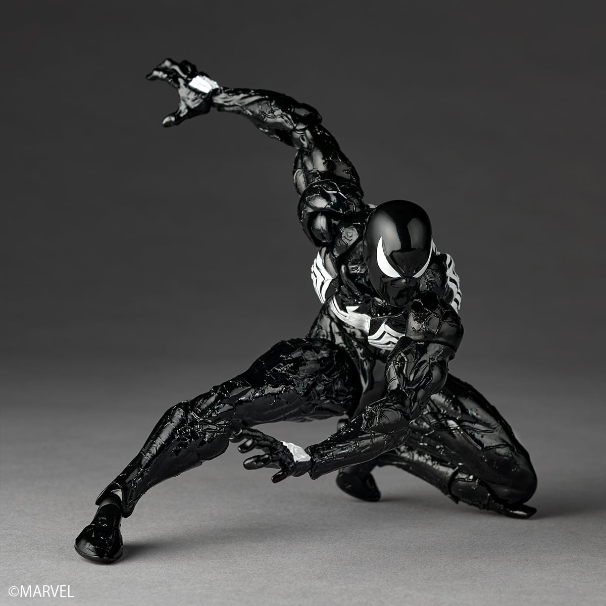 Marvel Comics Amazing Yamaguchi Revoltech NR147 Symbiote Suit Spider-Man Action Figure (Reissue) Gallery Image 7