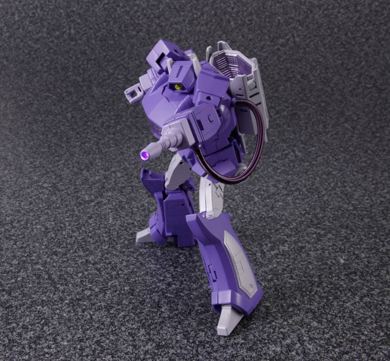 Transformers Masterpiece MP-29 Destron Laserwave (Shockwave) (With Megatron Gun) Gallery Image 9