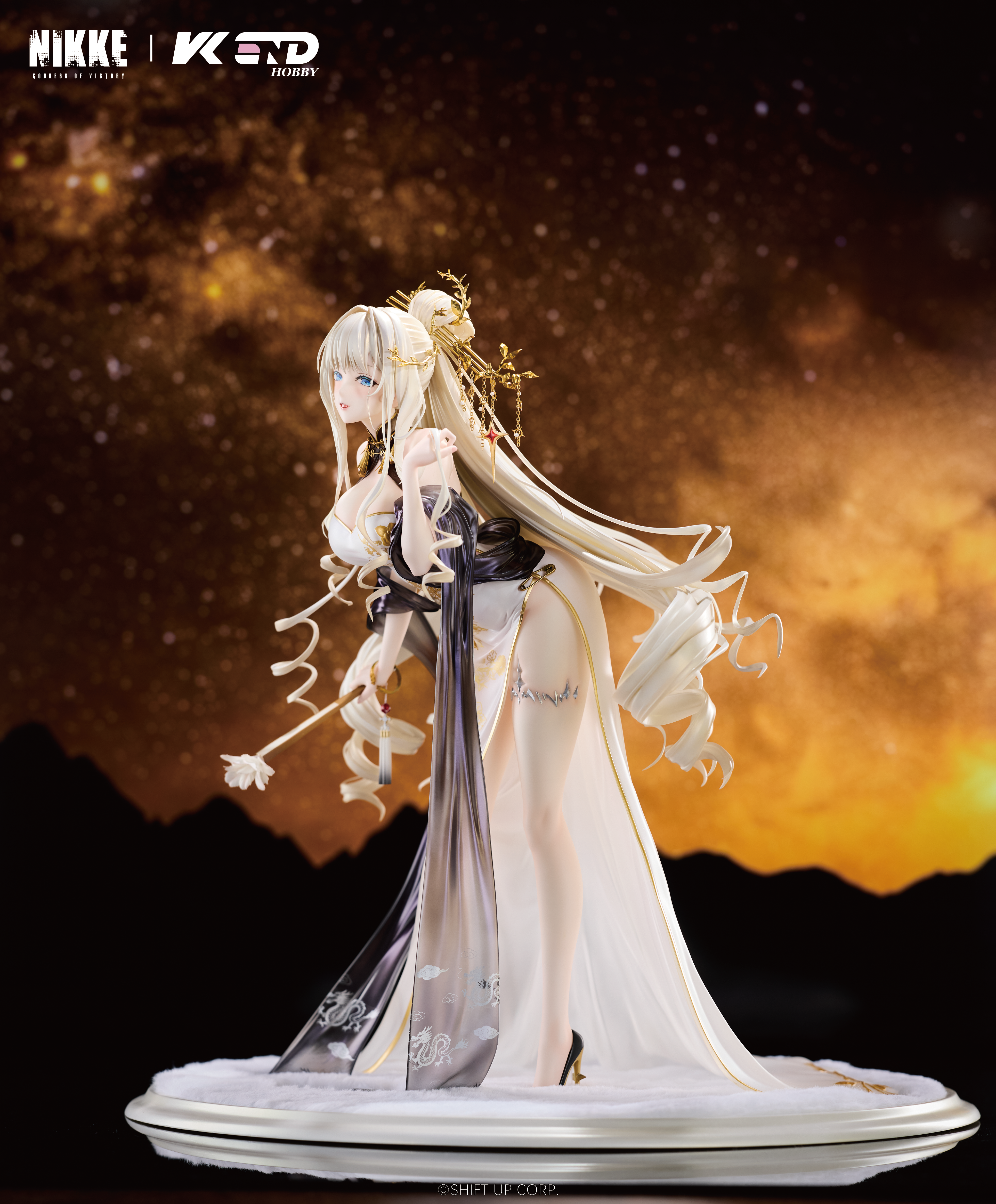 Goddess of Victory: Nikke Crown: Glorious Flower 1/4 Scale Figure (With Bonus) Gallery Image 9