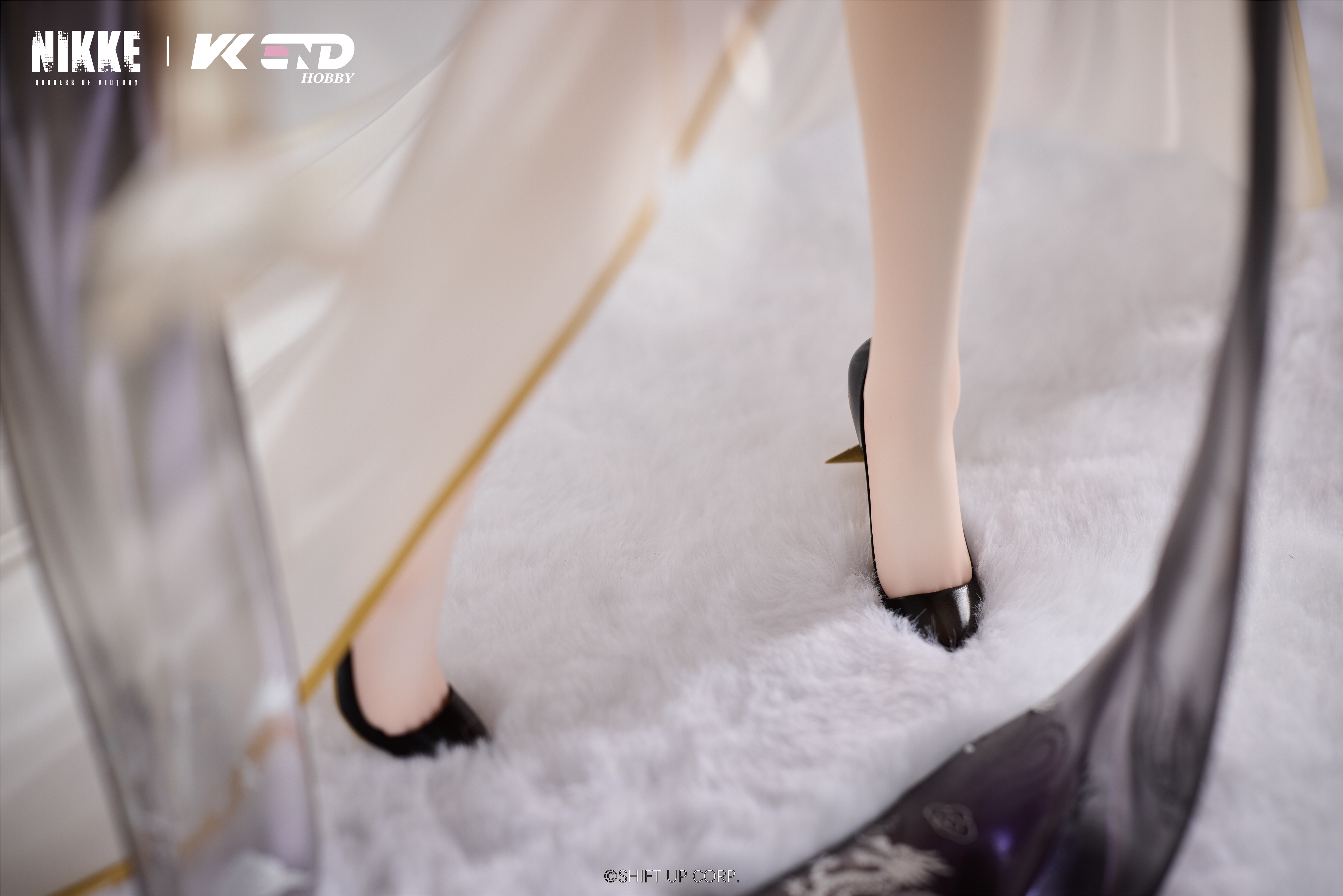 Goddess of Victory: Nikke Crown: Glorious Flower 1/4 Scale Figure (With Bonus) Gallery Image 21
