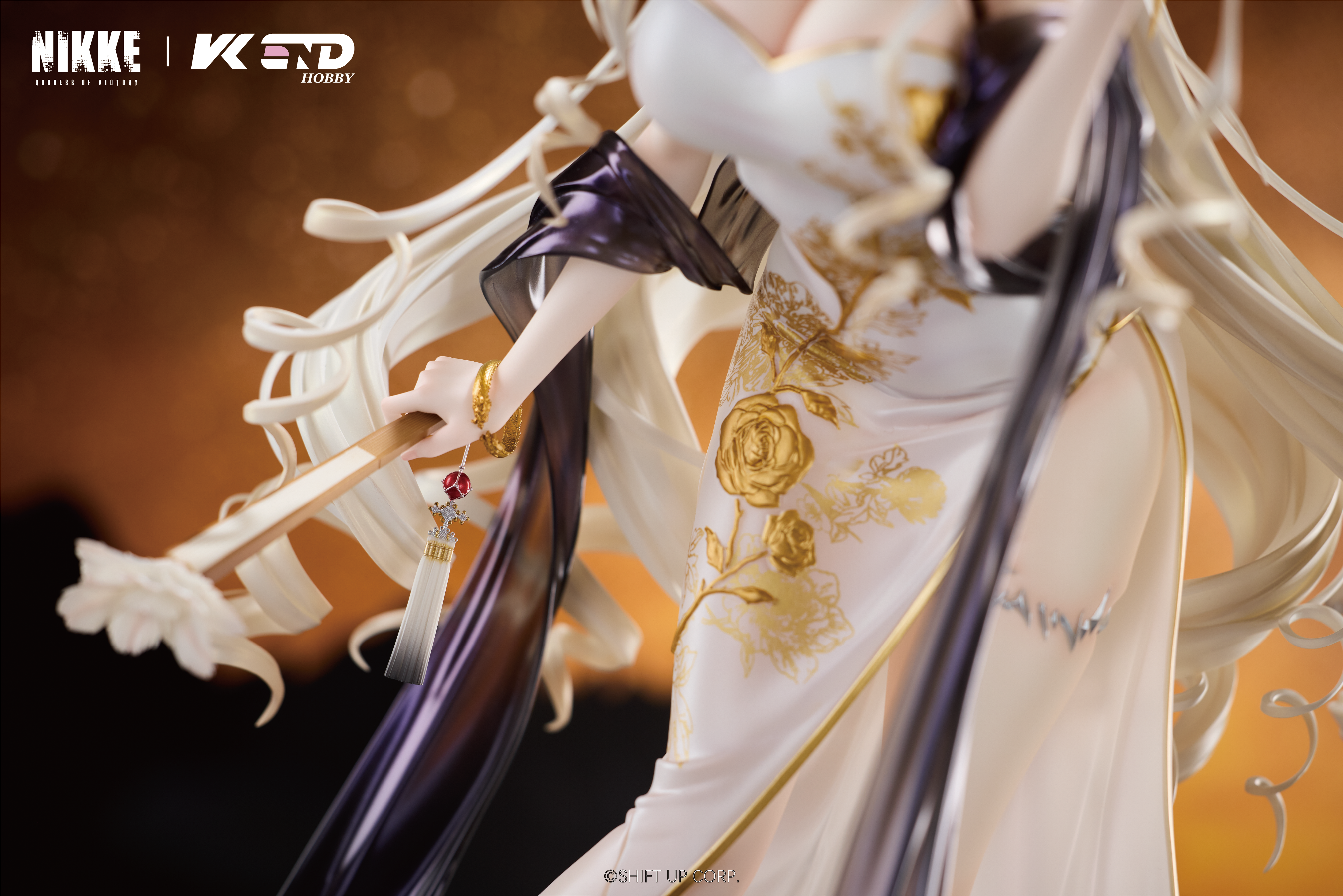 Goddess of Victory: Nikke Crown: Glorious Flower 1/4 Scale Figure (With Bonus) Gallery Image 18
