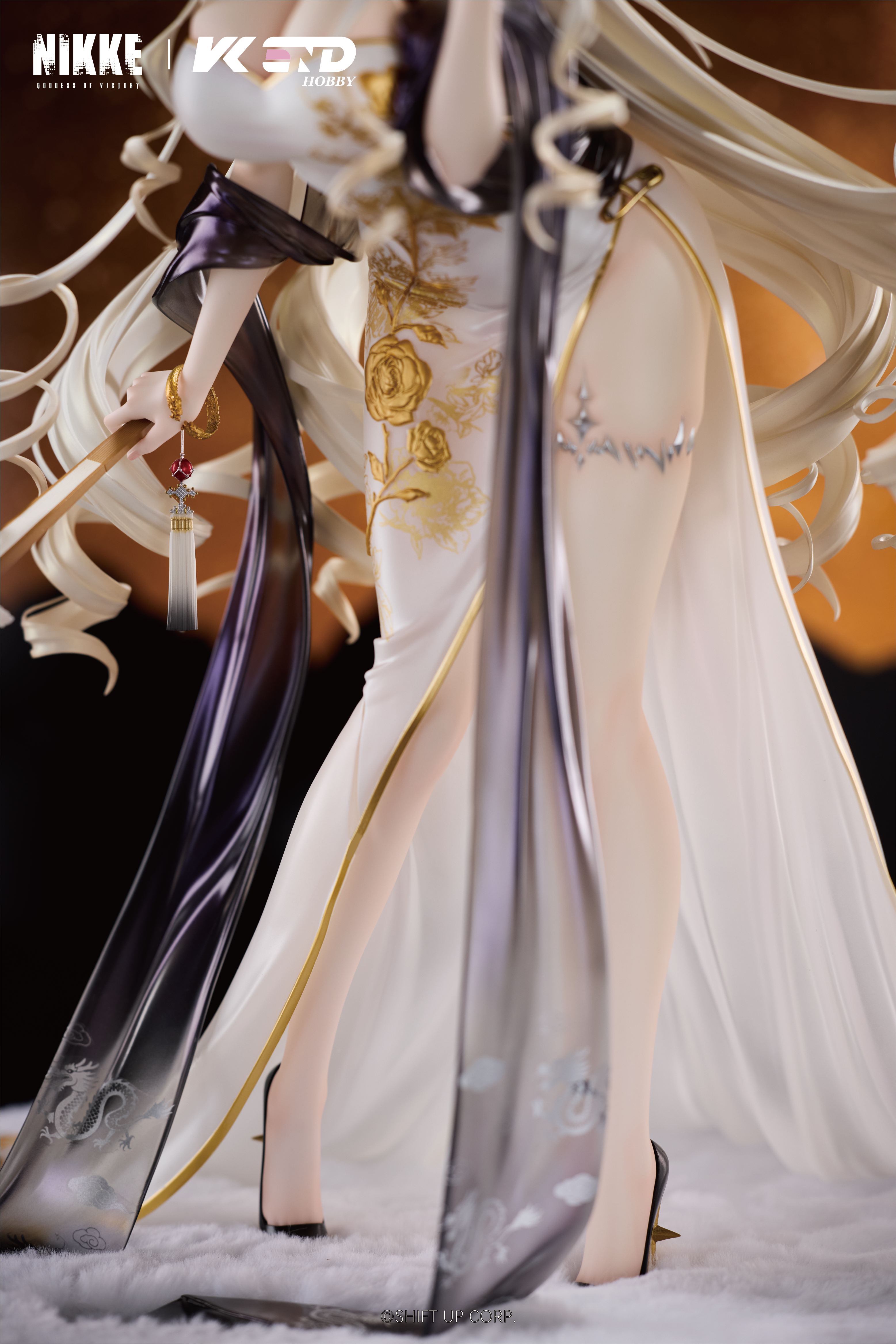 Goddess of Victory: Nikke Crown: Glorious Flower 1/4 Scale Figure (With Bonus) Gallery Image 19