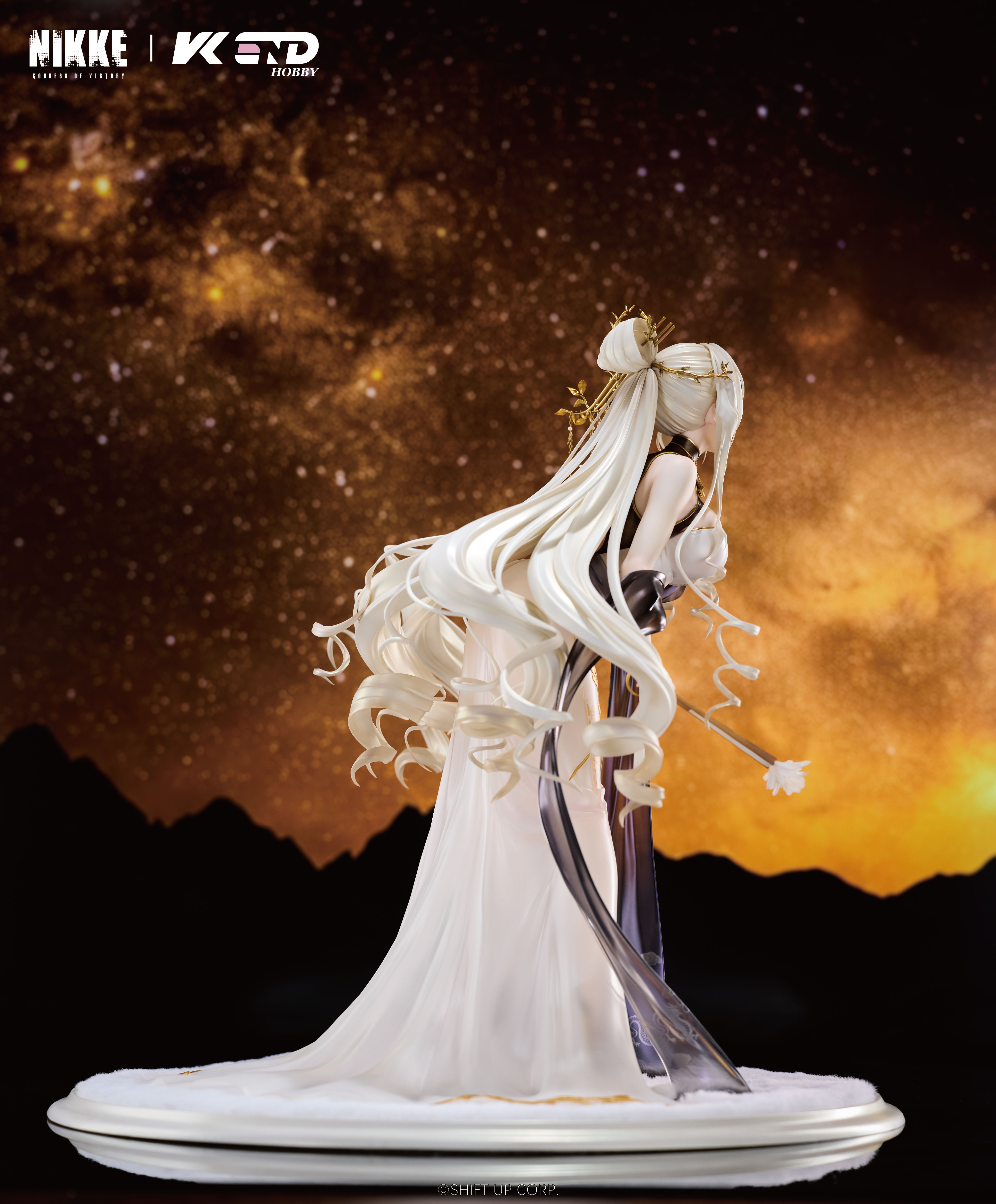 Goddess of Victory: Nikke Crown: Glorious Flower 1/4 Scale Figure (With Bonus) Gallery Image 6