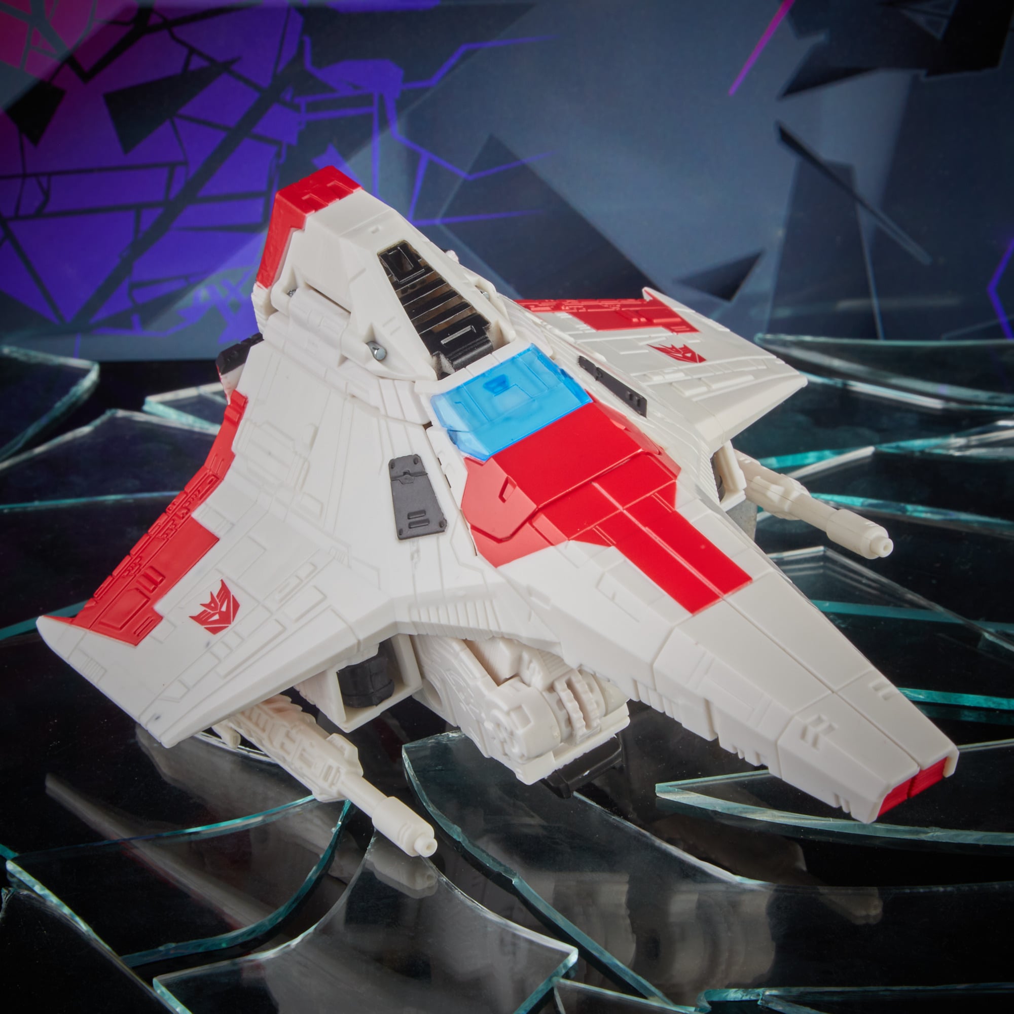 Transformers Shattered Glass Collection Voyager Class Starscream Action Figure Gallery Image 9