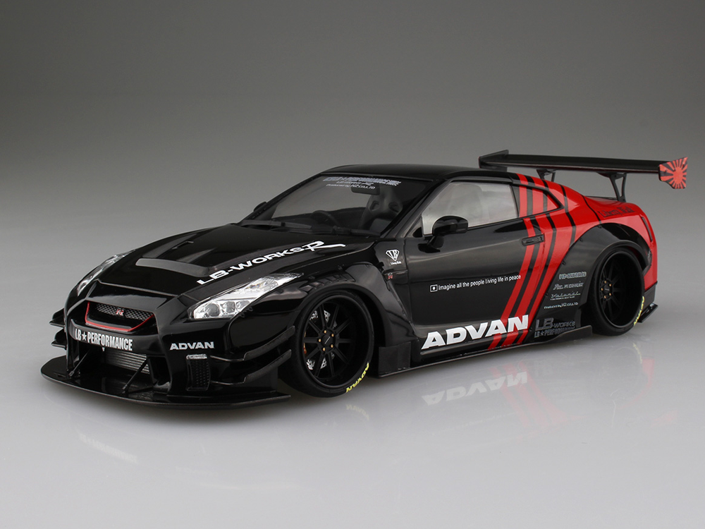 Liberty Walk #13 LB Works R35 GT-R Type 2 Ver.2 1/24 Scale Model
