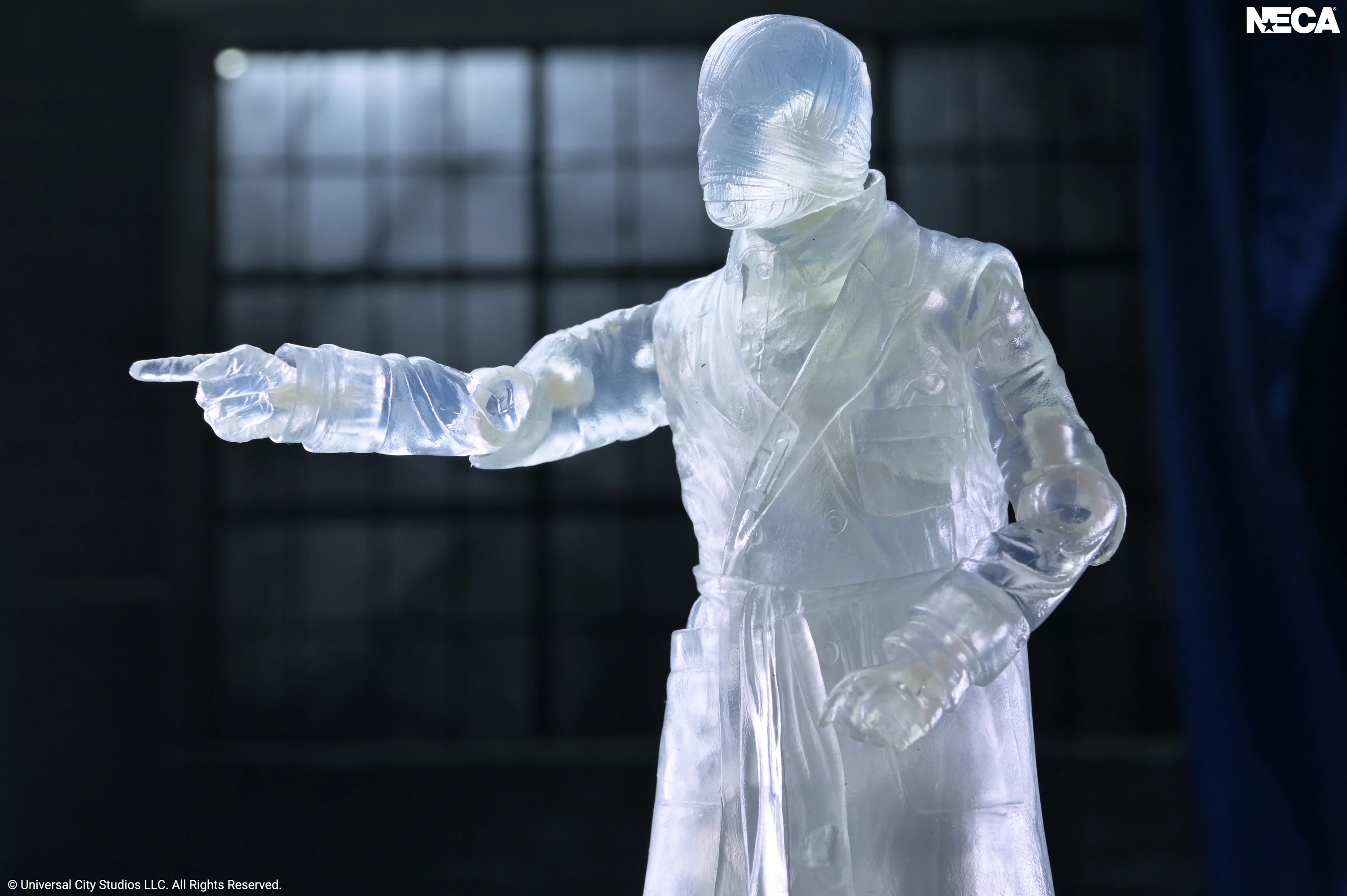 Universal Monsters Ultimate The Invisible Man (Translucent) Action Figure Gallery Image 8
