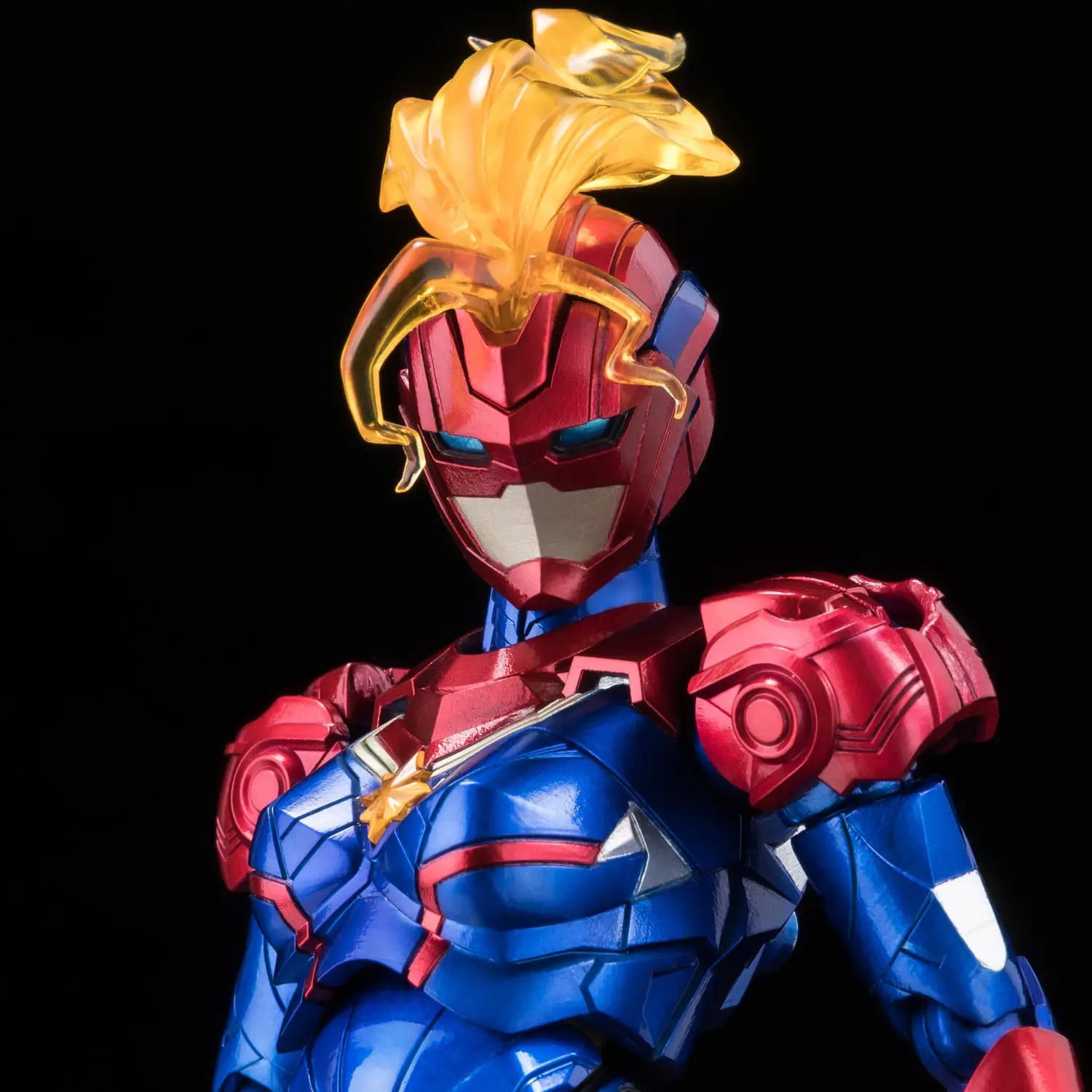 Marvel Fighting Armor Captain Marvel Action Figure Gallery Image 9