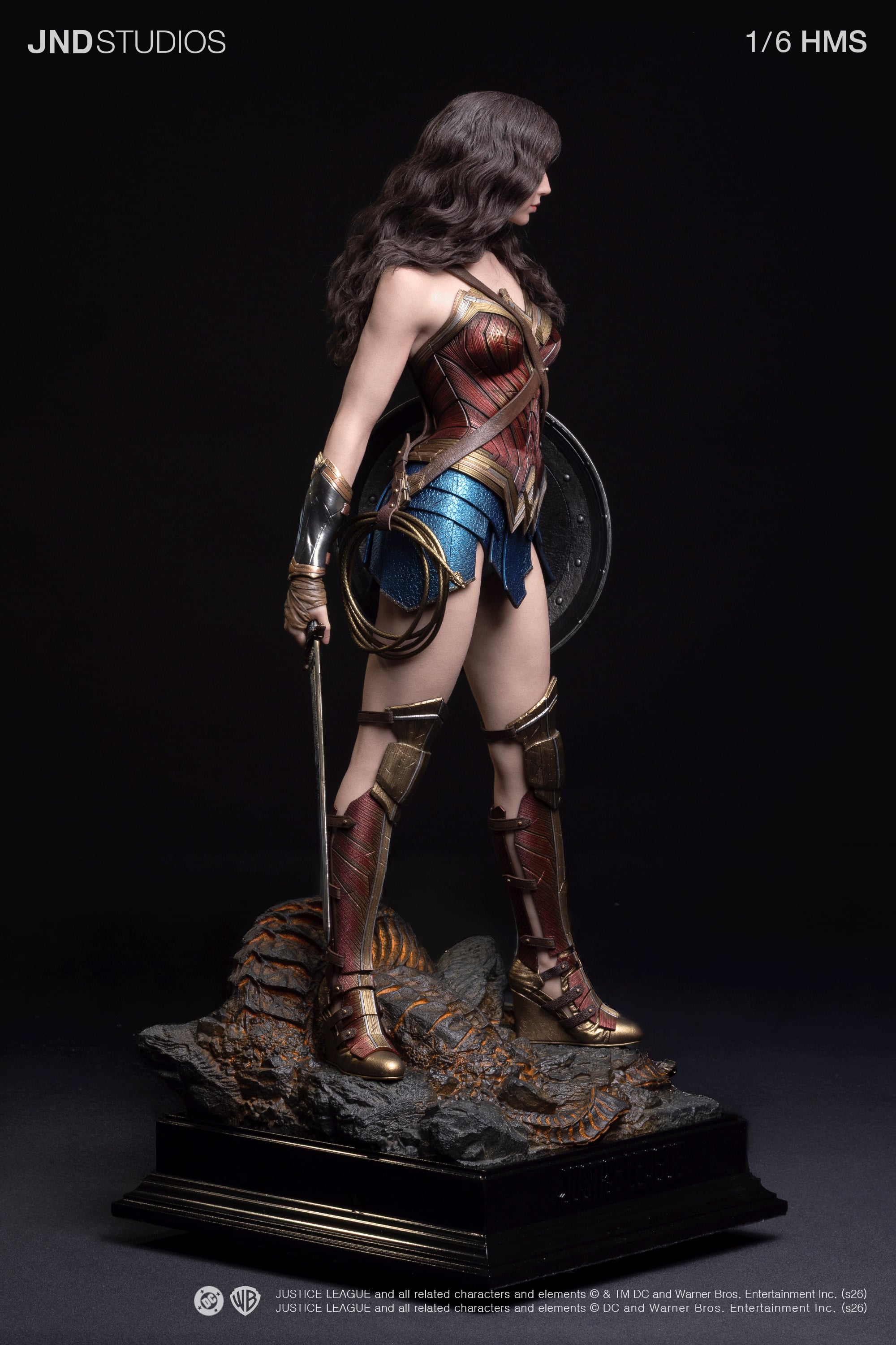 Justice League Hyperreal Wonder Woman 1/6 Scale Statue Gallery Image 5
