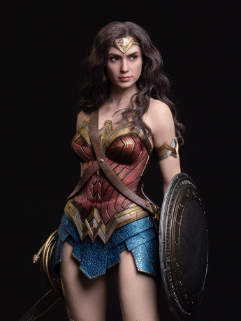 Justice League Hyperreal Wonder Woman 1/6 Scale Statue Gallery Image 2