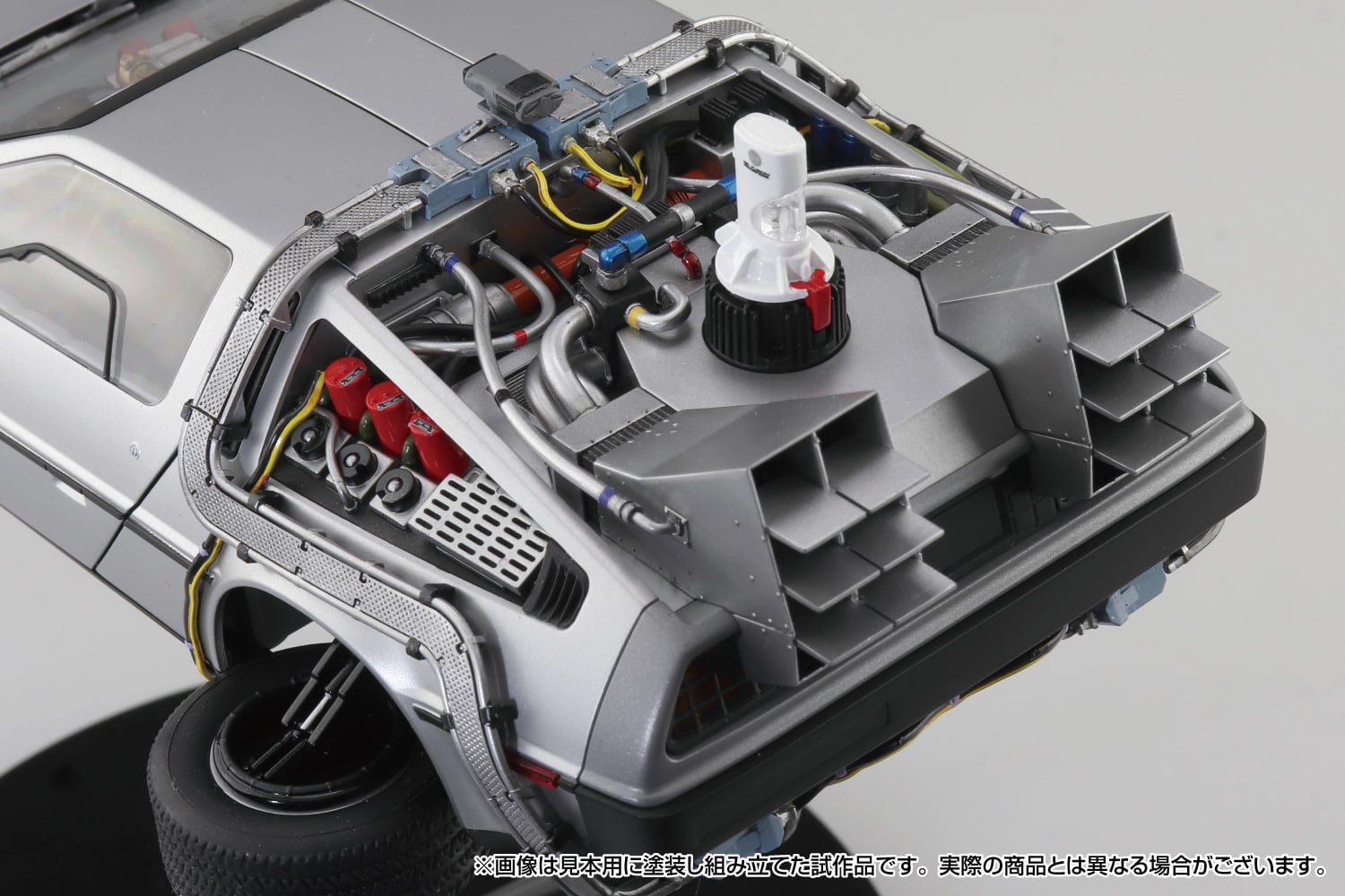 Back to the Future Part II Movie Mecha No.BT-06 Time Machine with Figure 1/24 Scale Model Kit Gallery Image 9