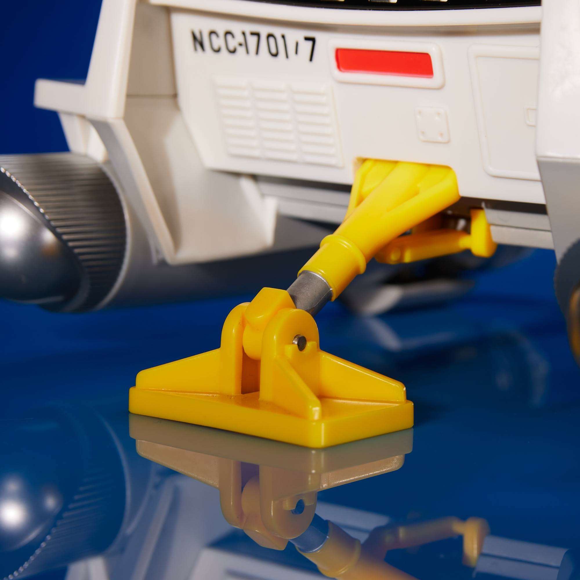 Star Trek TUBBZ Vehicle Galileo Shuttlecraft Gallery Image 10