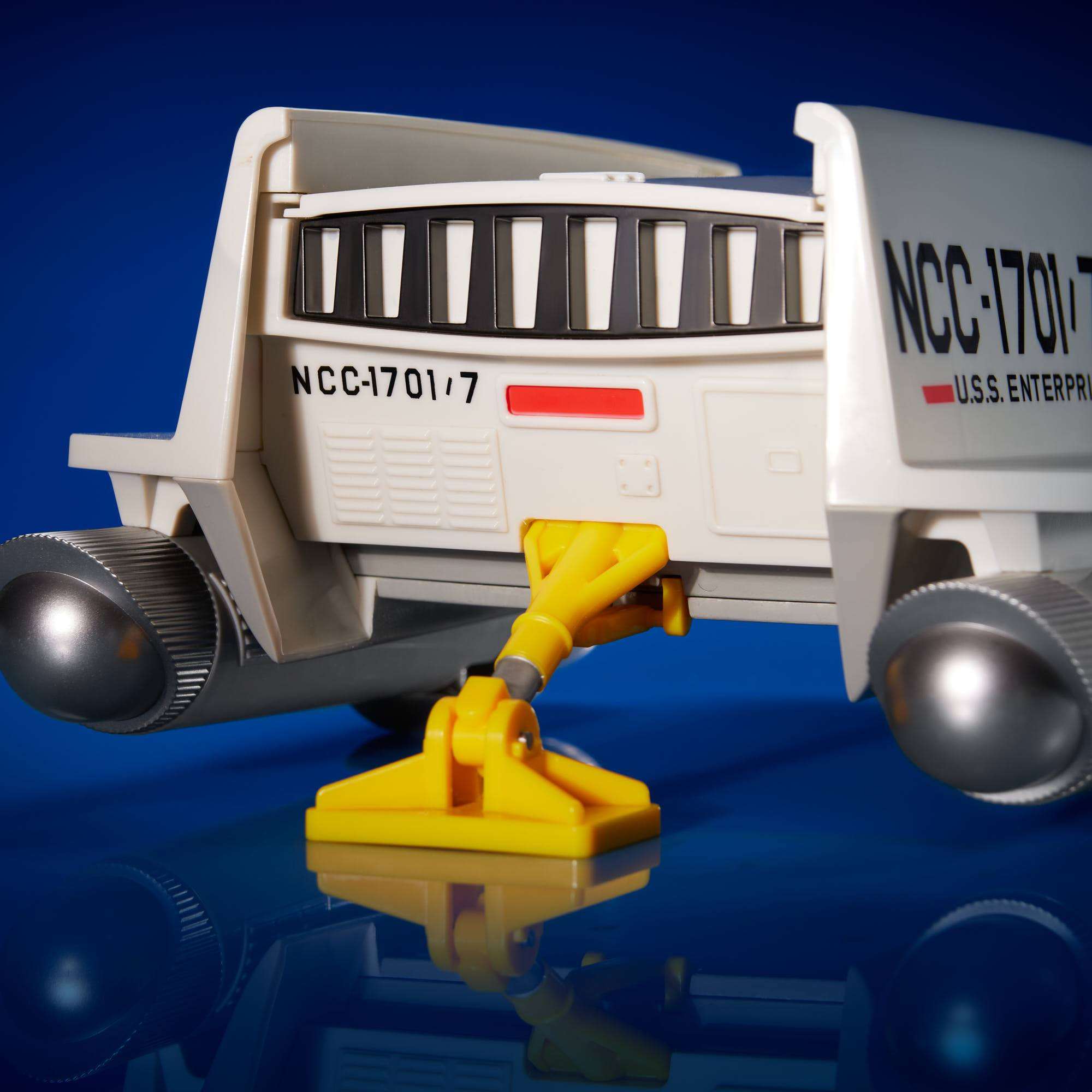 Star Trek TUBBZ Vehicle Galileo Shuttlecraft Gallery Image 9