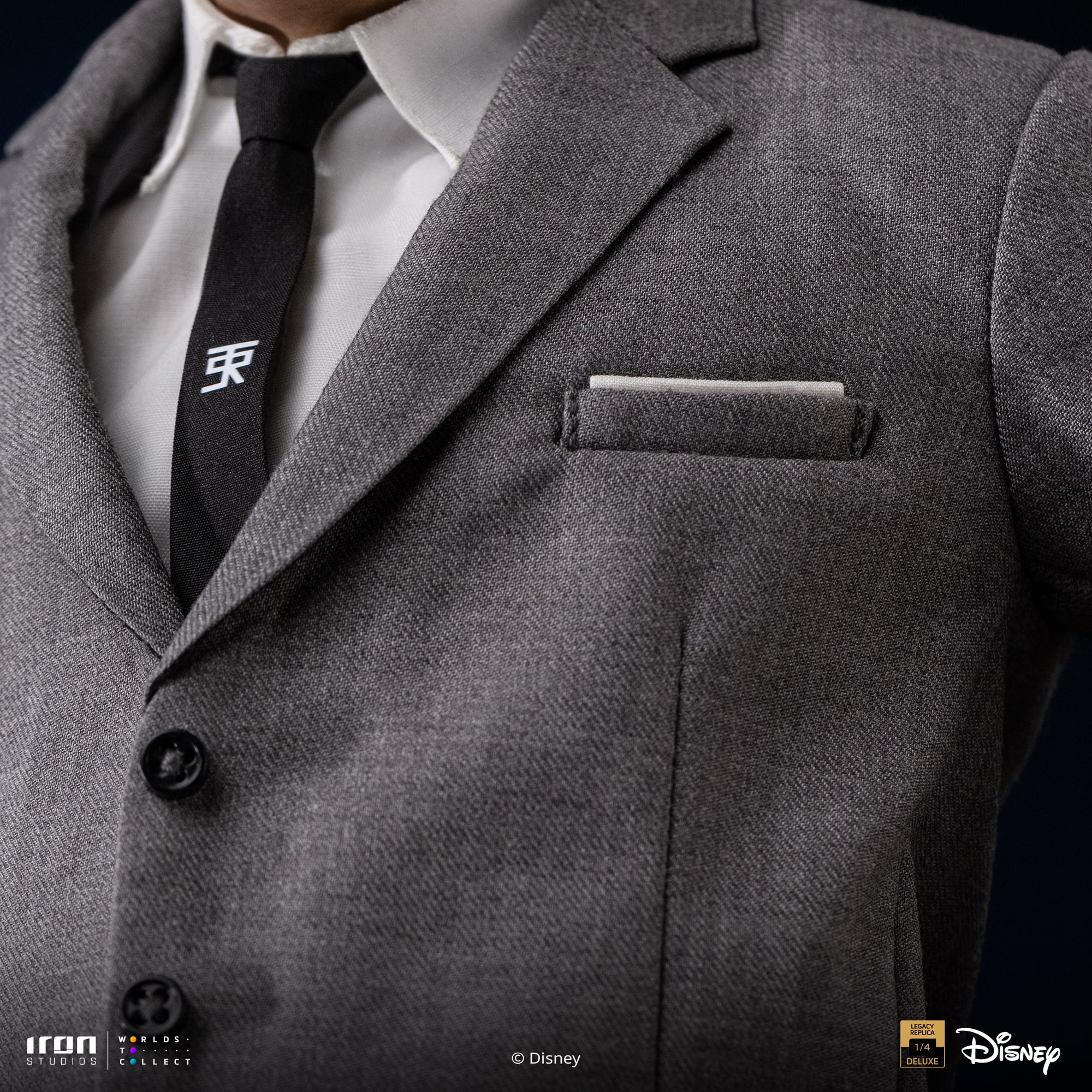 Disney Classics Walt Disney & Mickey Mouse Legacy Replica 1/4 Scale Statue Gallery Image 9