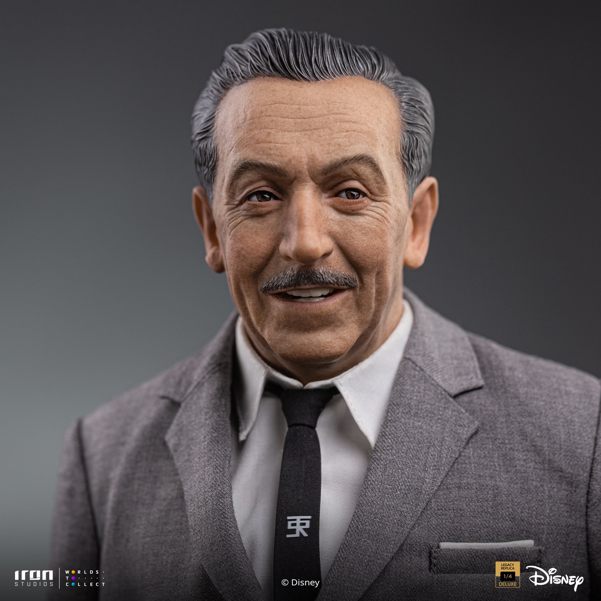 Disney Classics Walt Disney & Mickey Mouse Legacy Replica 1/4 Scale Statue Gallery Image 25