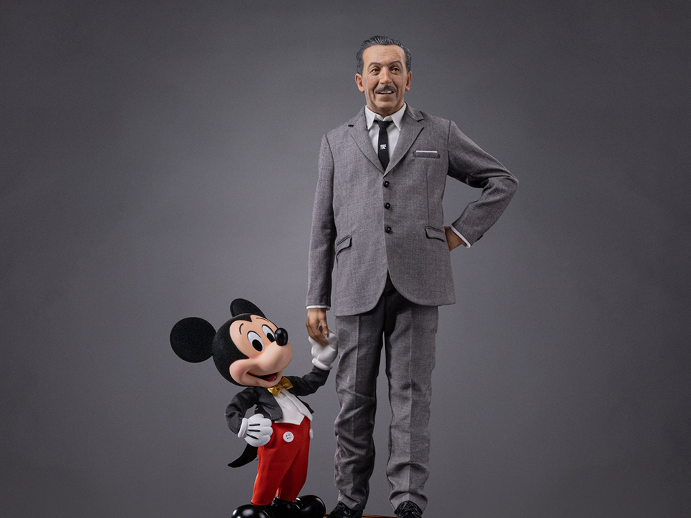 Disney Classics Walt Disney & Mickey Mouse Legacy Replica 1/4 Scale Statue Gallery Image 1