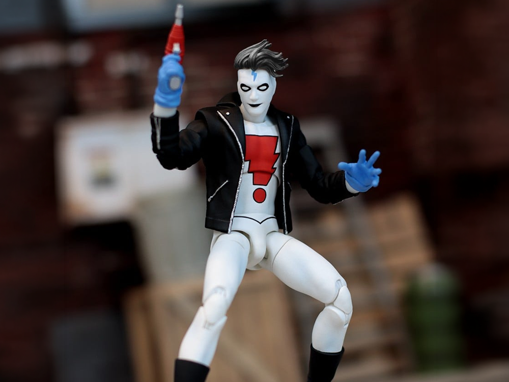 Madman Iconic Heroes Series Madman 1/12 Scale Action Figure Gallery Image 1