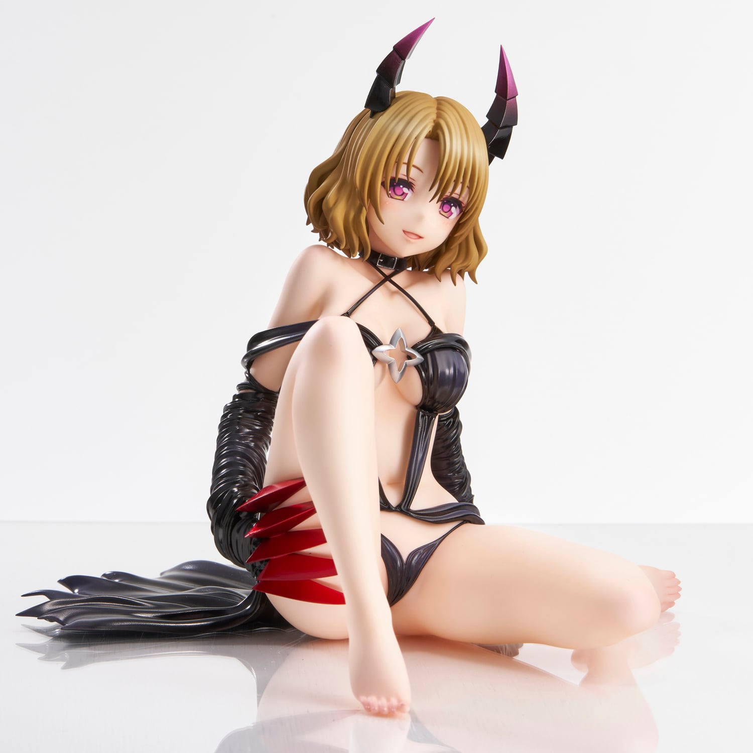 To Love-Ru Darkness Risa Momioka (Darkness Ver.) 1/6 Scale Figure (Reissue) Gallery Image 9