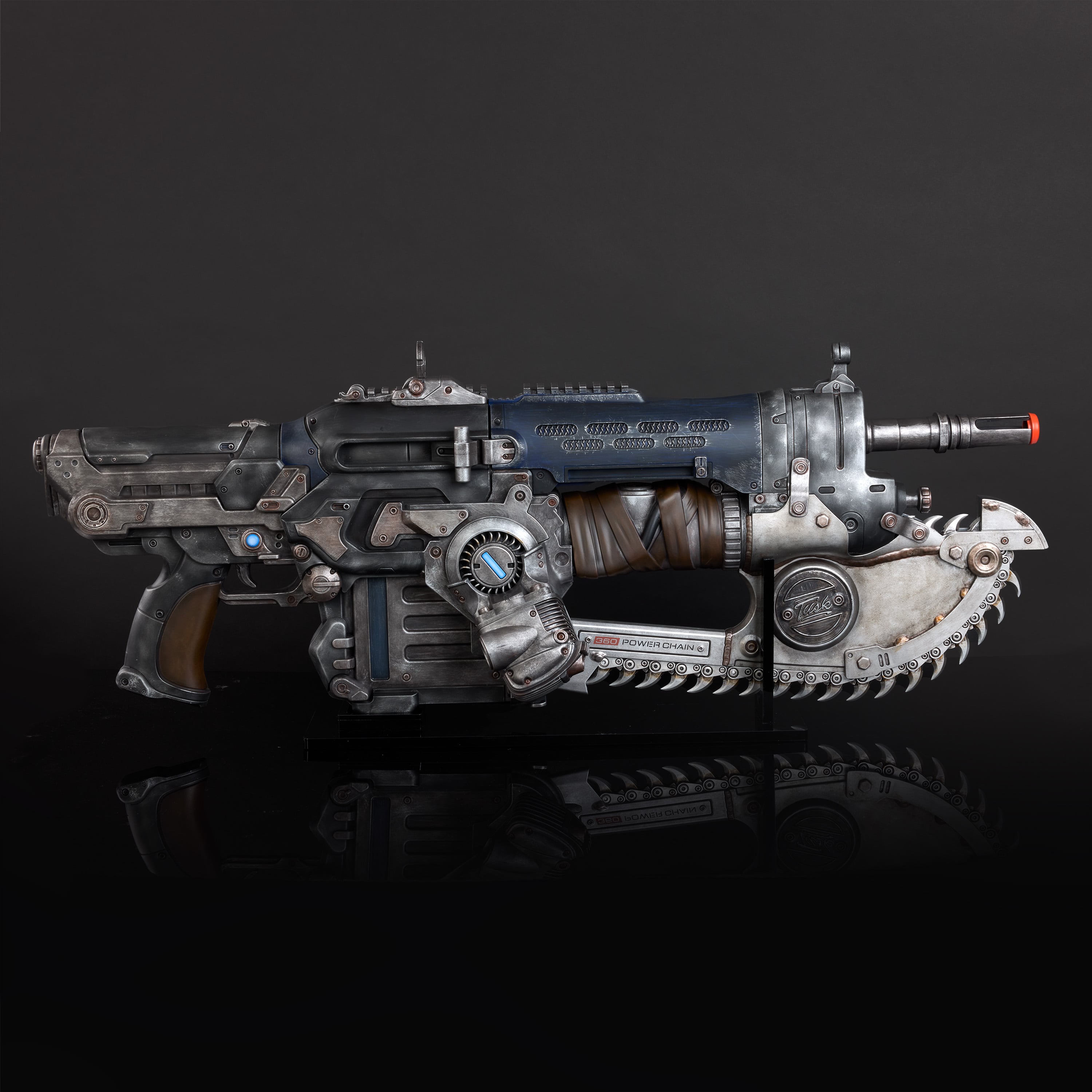 Gears of War: E-Day Prototype Lancer Assault Rifle 1/1 Scale Replica Gallery Image 4