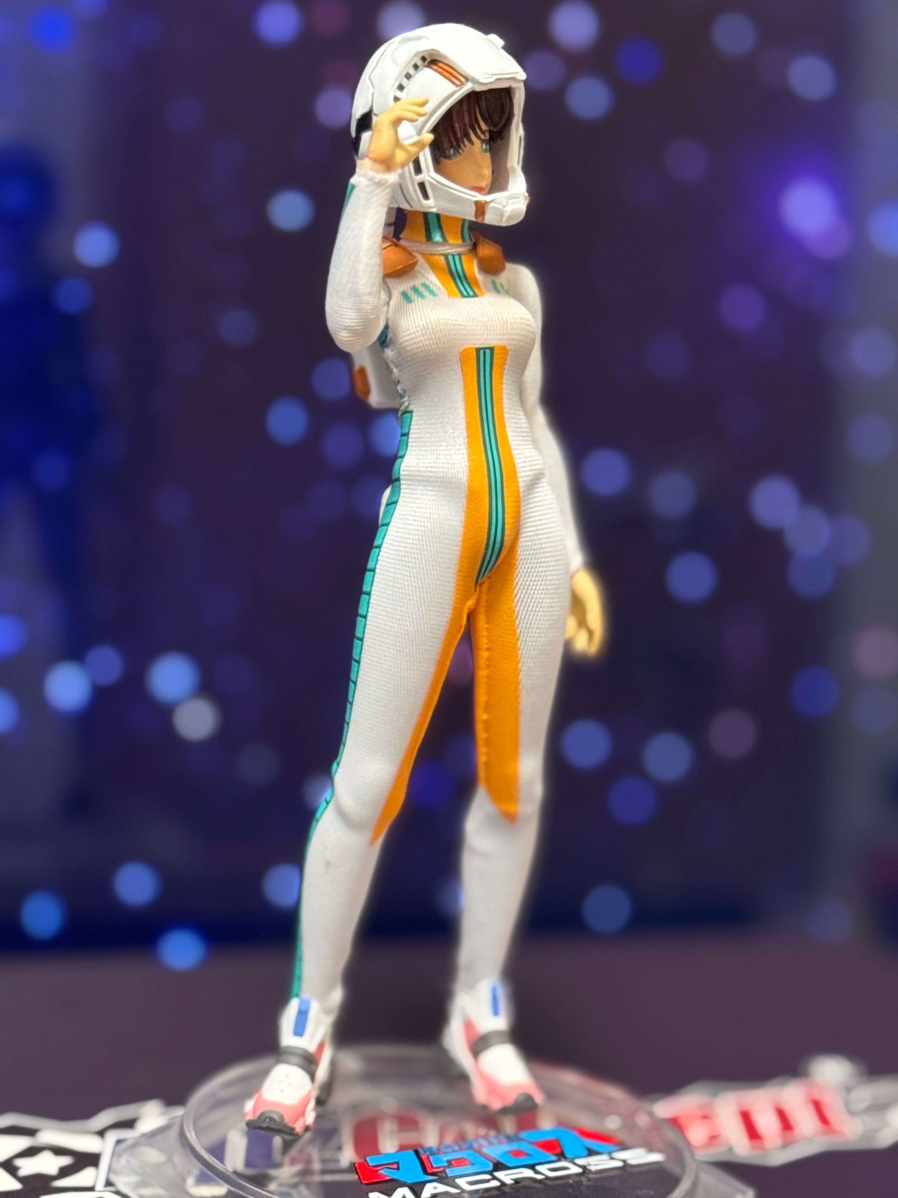 Macross Advanced Lisa Hayes (Pilot Uniform Ver.) 1/12 Scale Action Figure Gallery Image 7