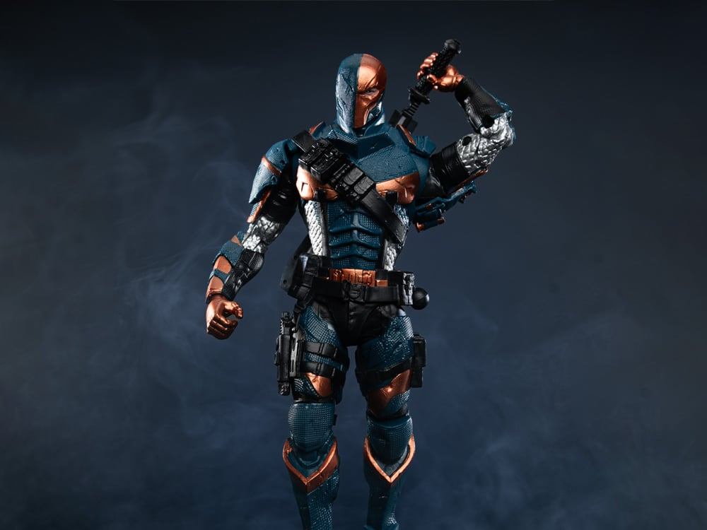 Batman: Arkham Origins DC Multiverse Deathstroke Action Figure Gallery Image 1