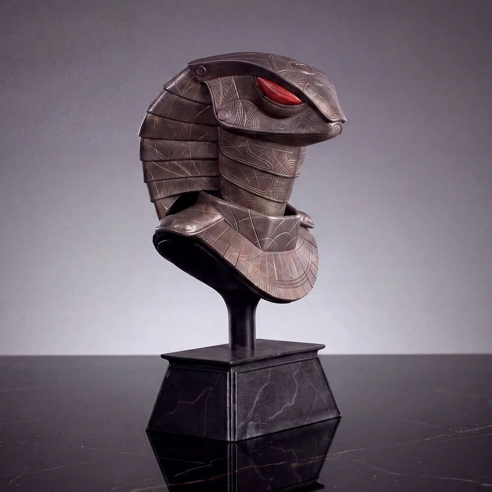 Stargate Desktop Replicas Serpent Guard Helmet Replica Gallery Image 6