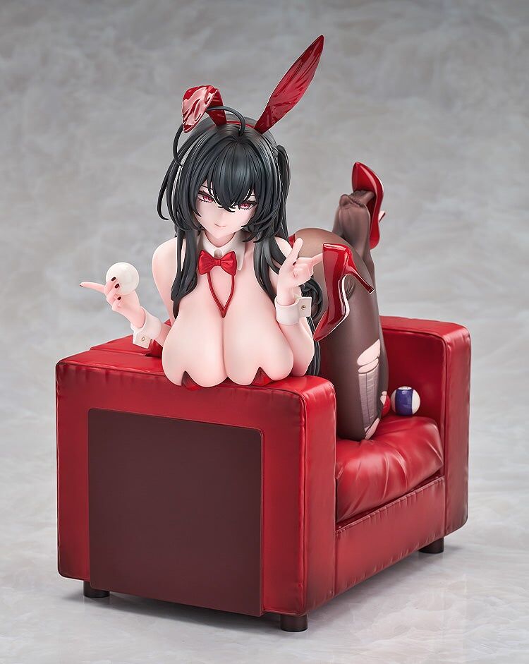 Azur Lane Taihou: Fun on the Baize (Illustration Ver.) 1/7 Scale Figure Gallery Image 7