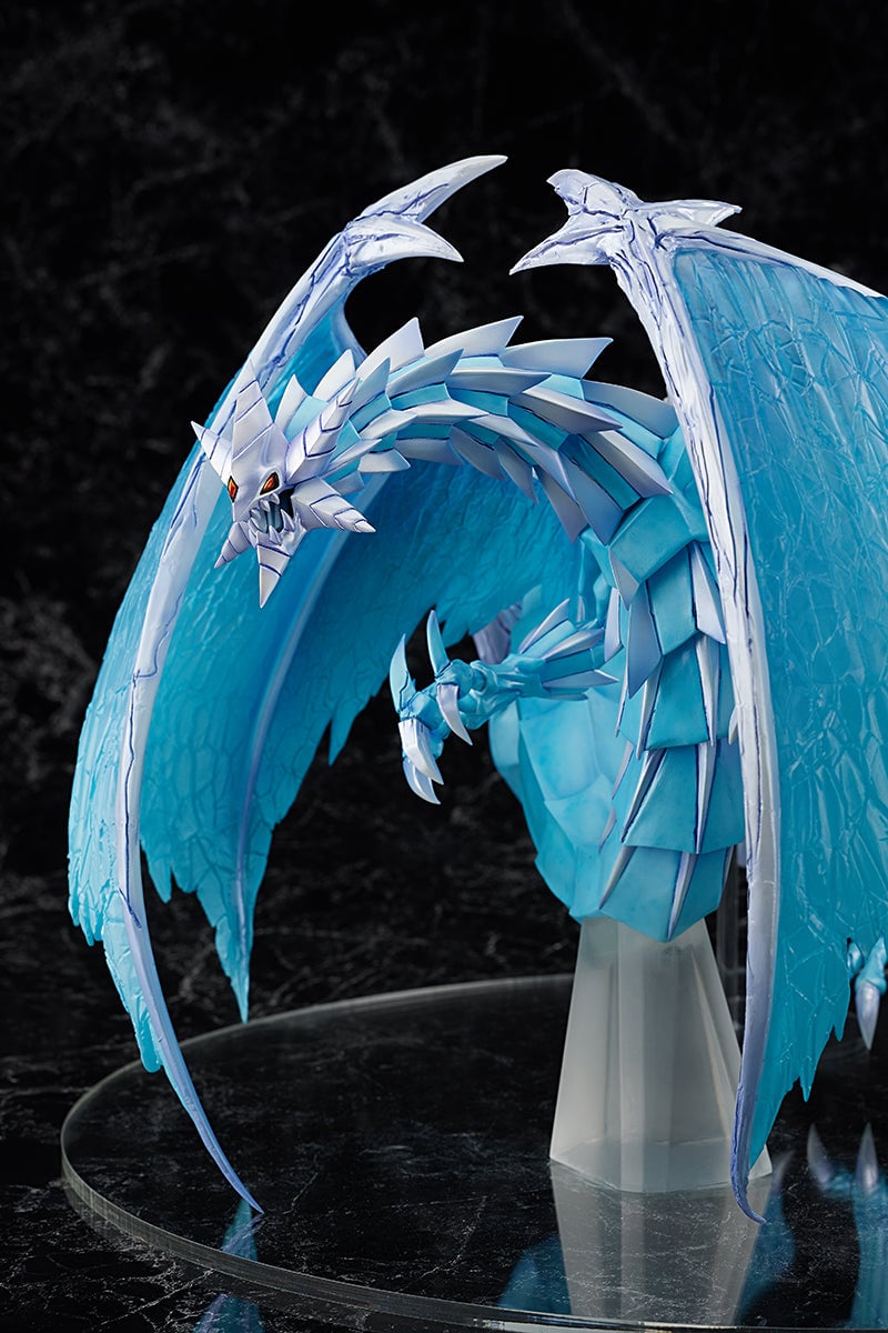 Yu-Gi-Oh! Monster Figure Collection Brionac, Dragon of the Ice Barrier Figure Gallery Image 9