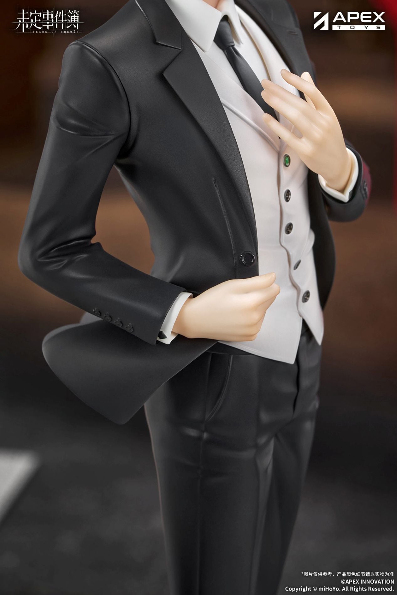 Tears of Themis Vyn Richter 1/8 Scale Figure (With Bonus) Gallery Image 6