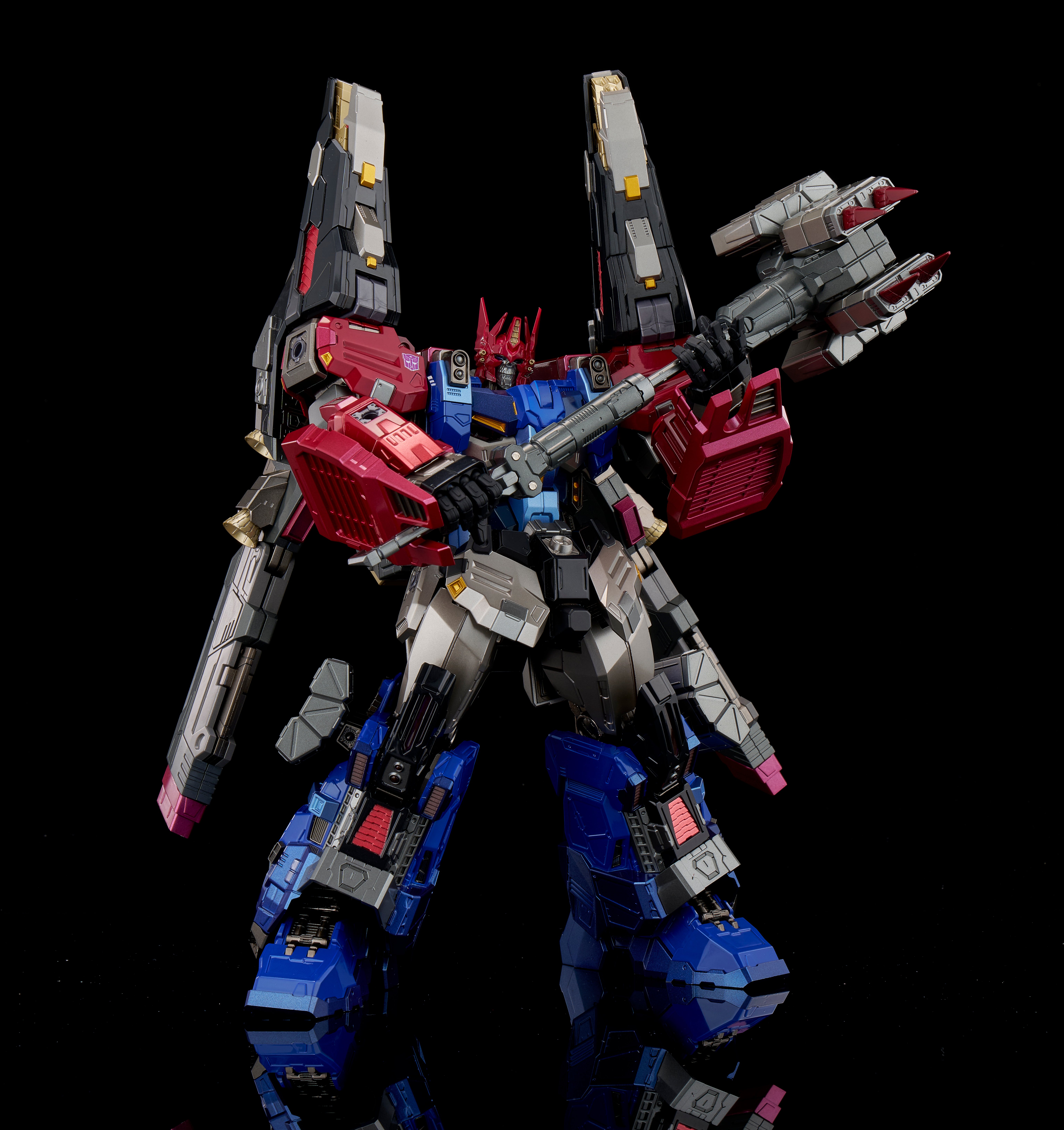 Transformers: Shattered Glass Kuro Kara Kuri Ultra Magnus Limited Edition Figure Gallery Image 16