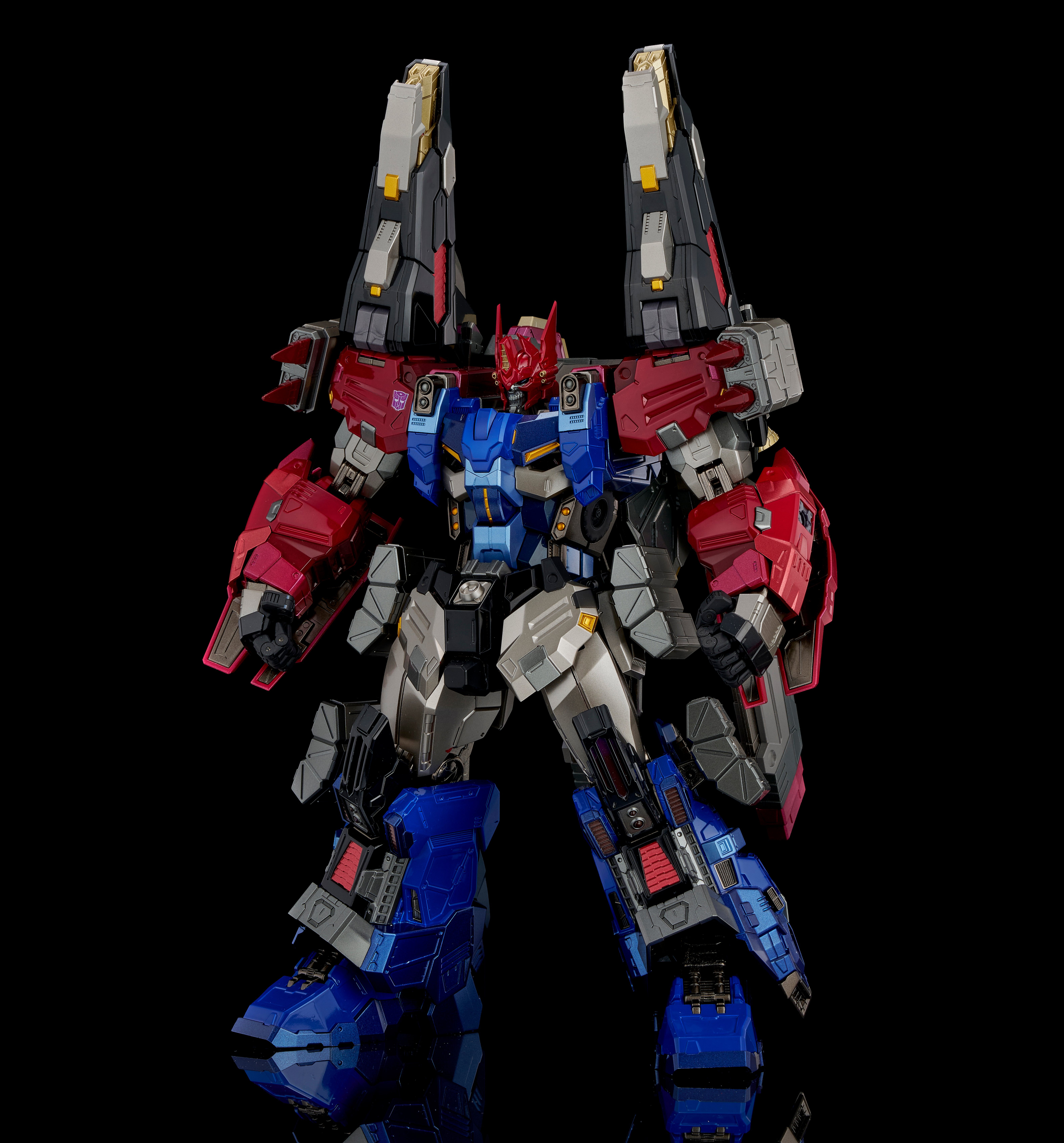 Transformers: Shattered Glass Kuro Kara Kuri Ultra Magnus Limited Edition Figure Gallery Image 9