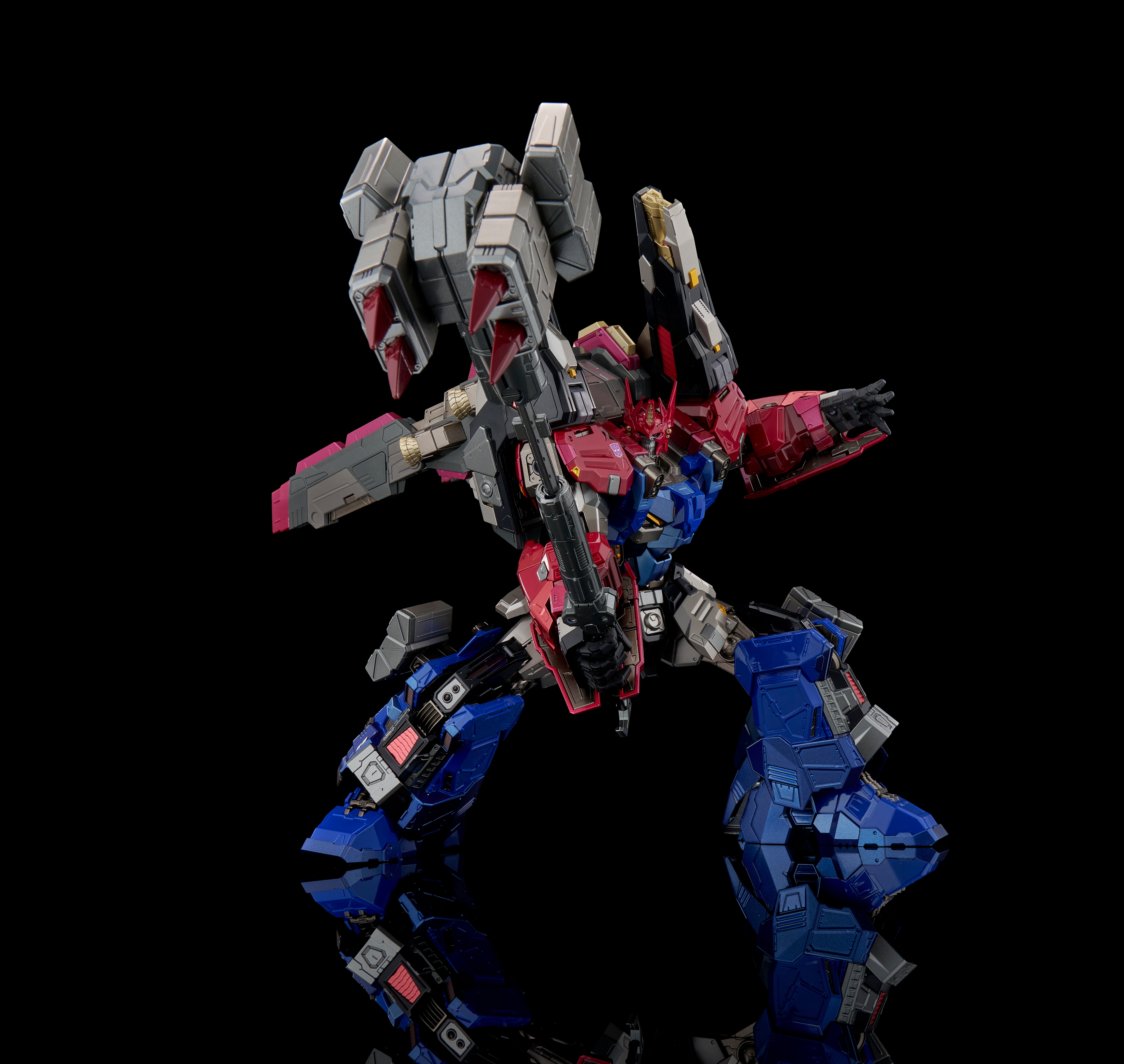 Transformers: Shattered Glass Kuro Kara Kuri Ultra Magnus Limited Edition Figure Gallery Image 22