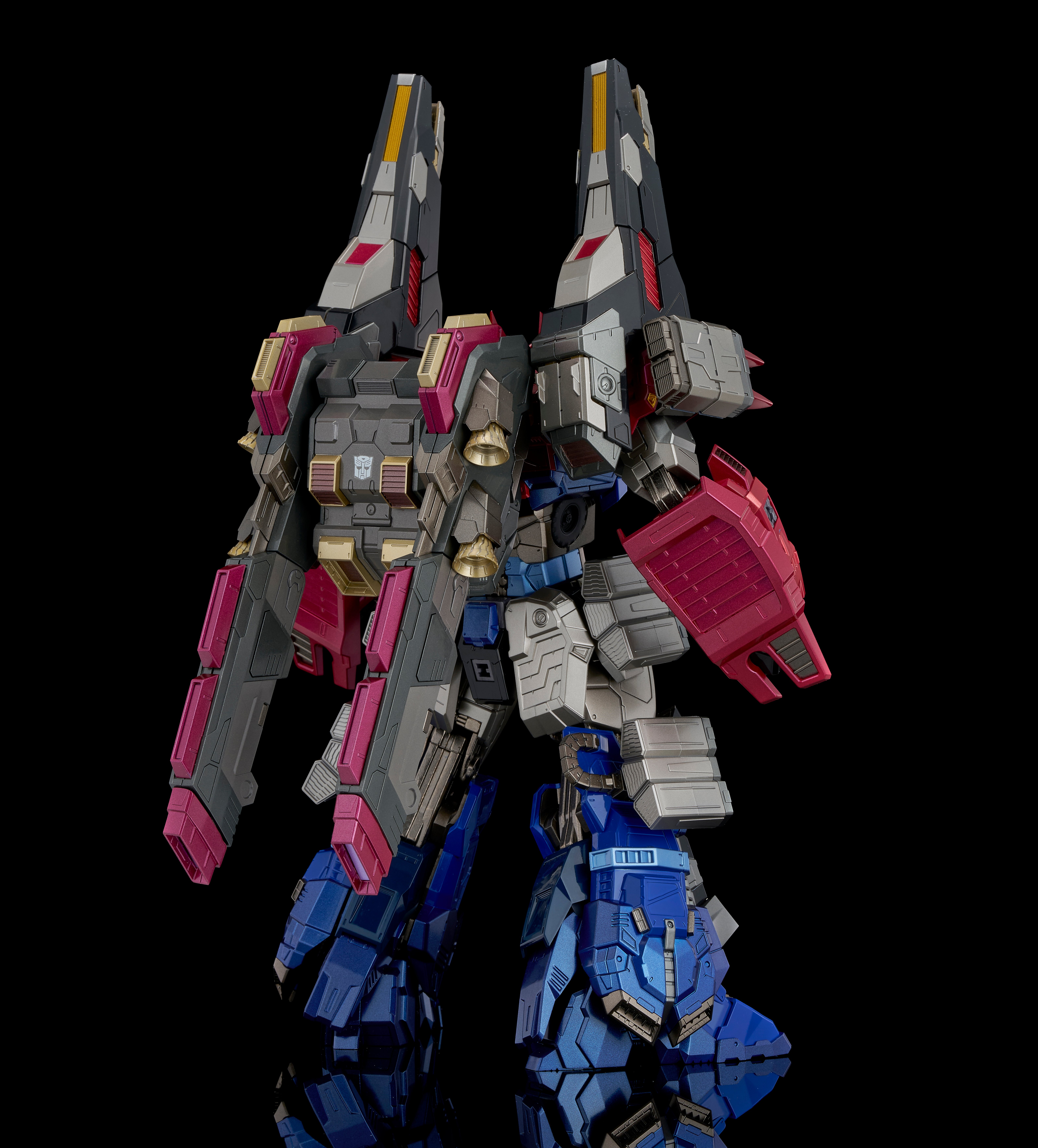 Transformers: Shattered Glass Kuro Kara Kuri Ultra Magnus Limited Edition Figure Gallery Image 10