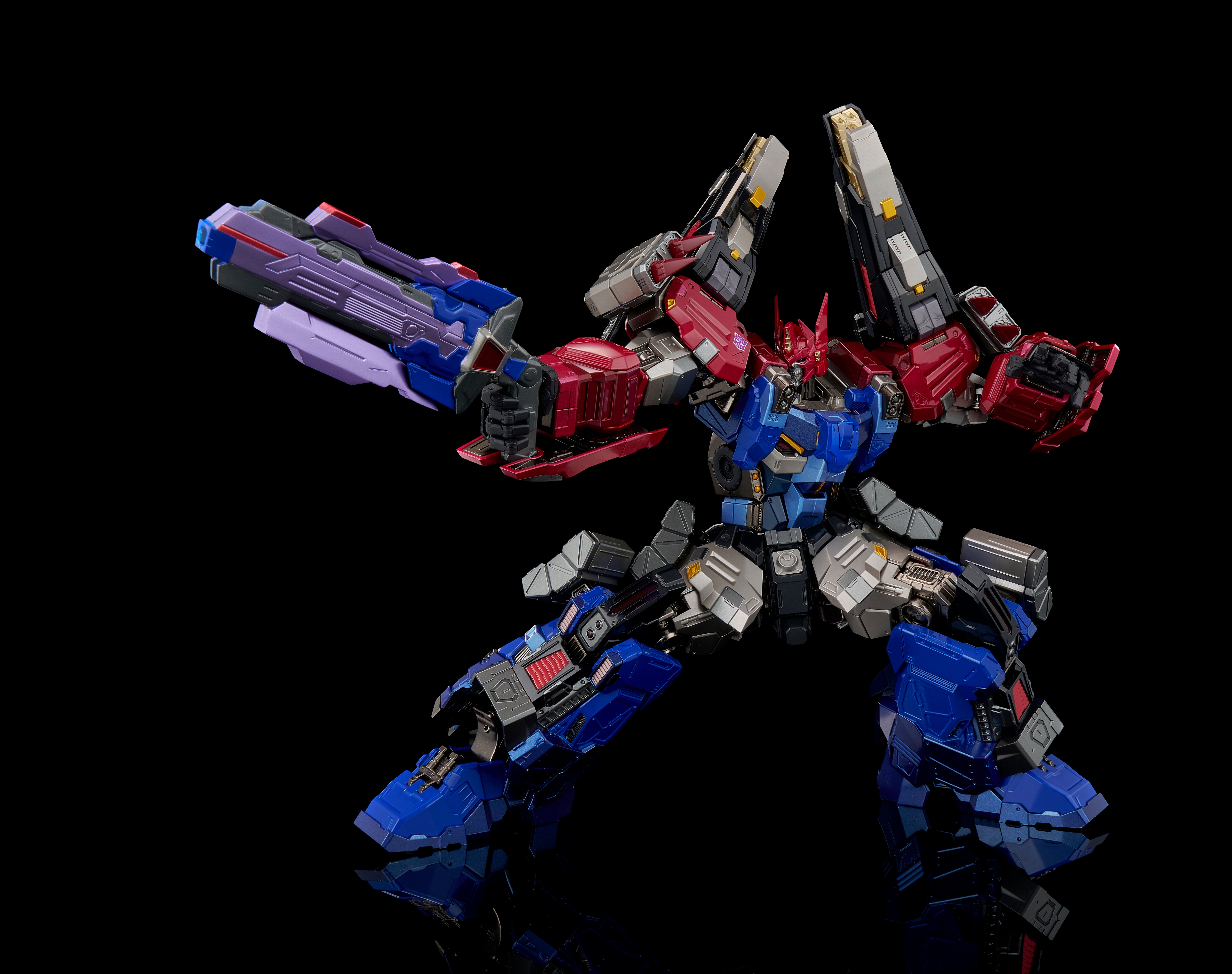 Transformers: Shattered Glass Kuro Kara Kuri Ultra Magnus Limited Edition Figure Gallery Image 21