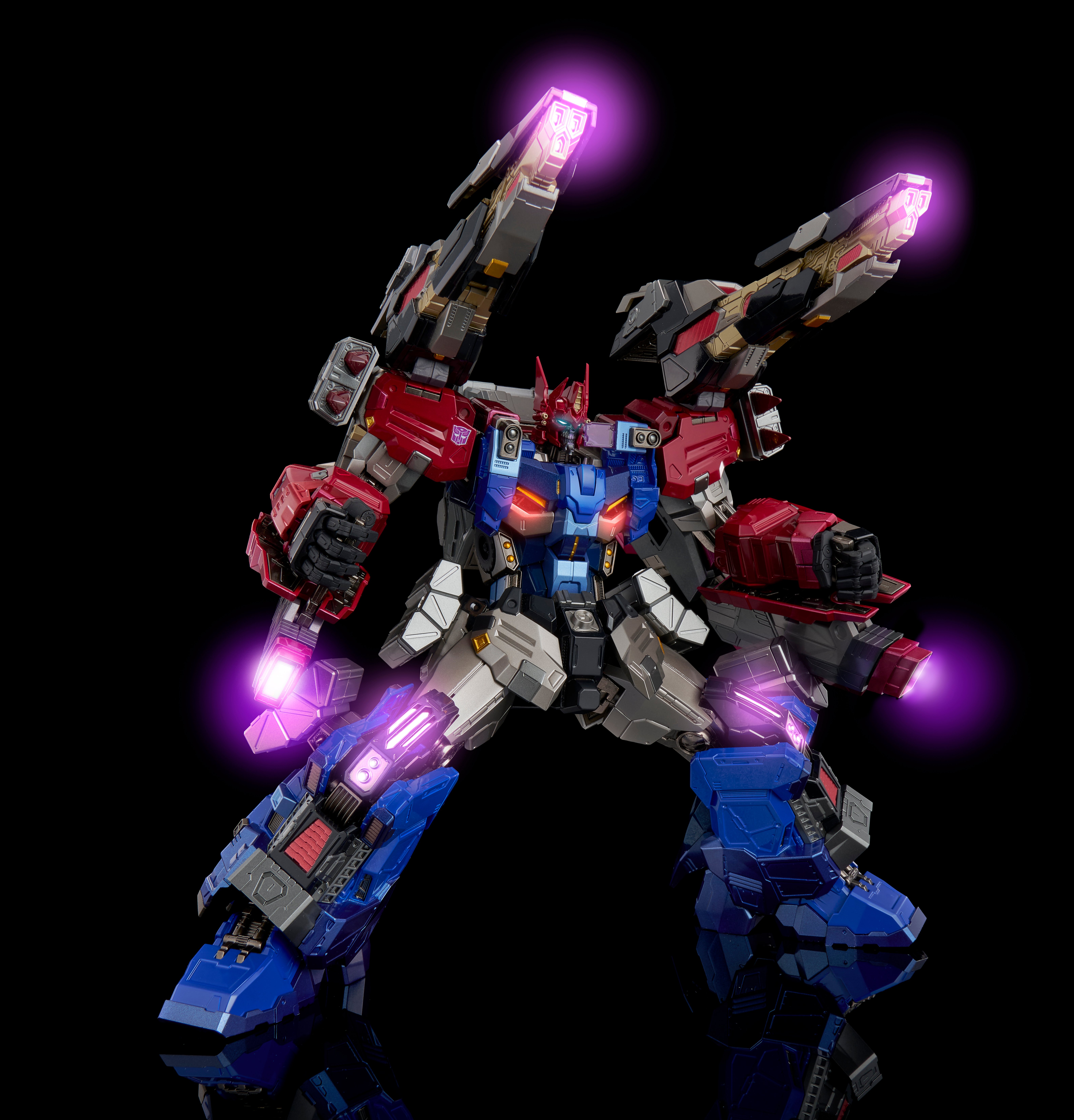 Transformers: Shattered Glass Kuro Kara Kuri Ultra Magnus Limited Edition Figure Gallery Image 14