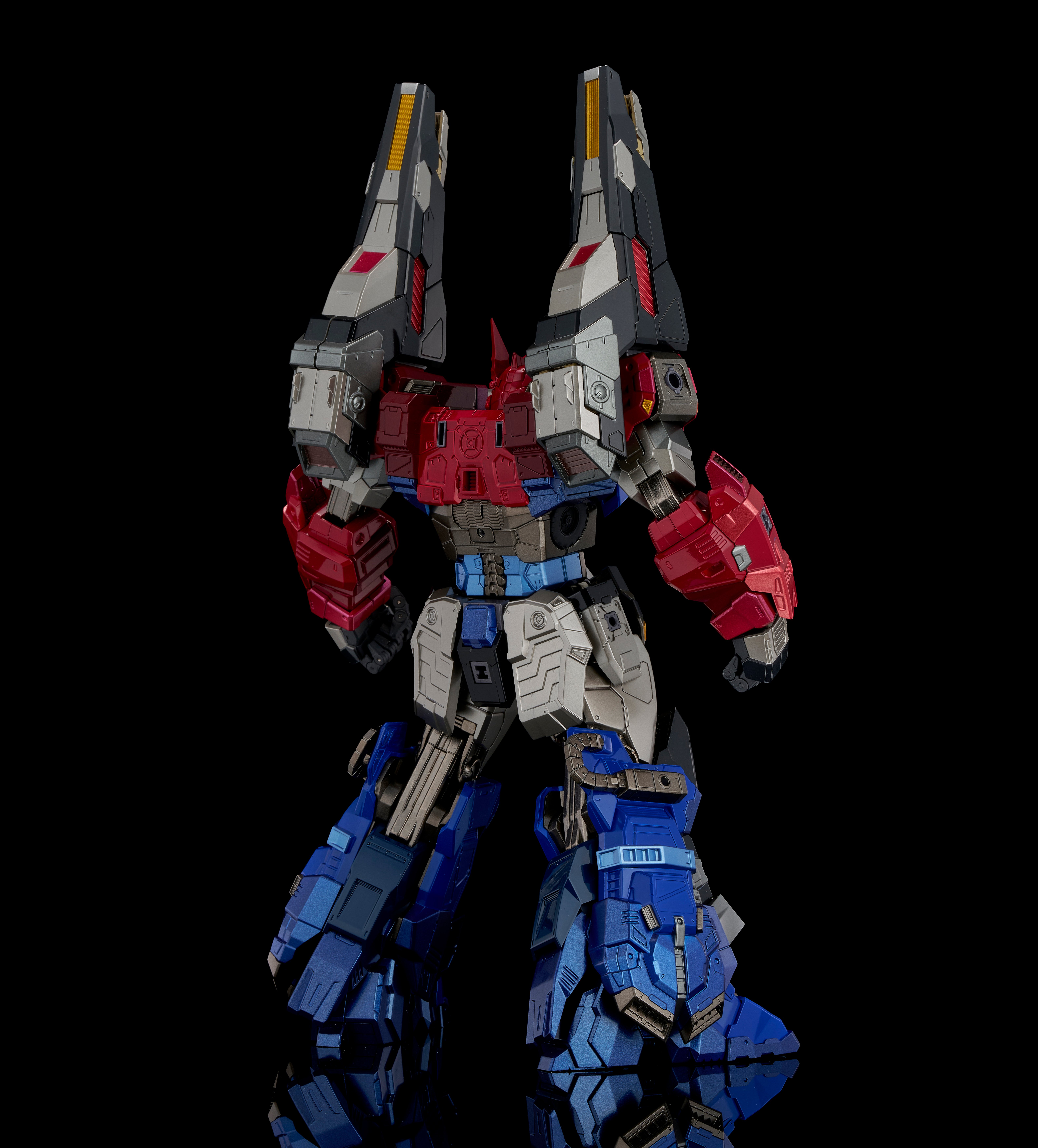 Transformers: Shattered Glass Kuro Kara Kuri Ultra Magnus Limited Edition Figure Gallery Image 12
