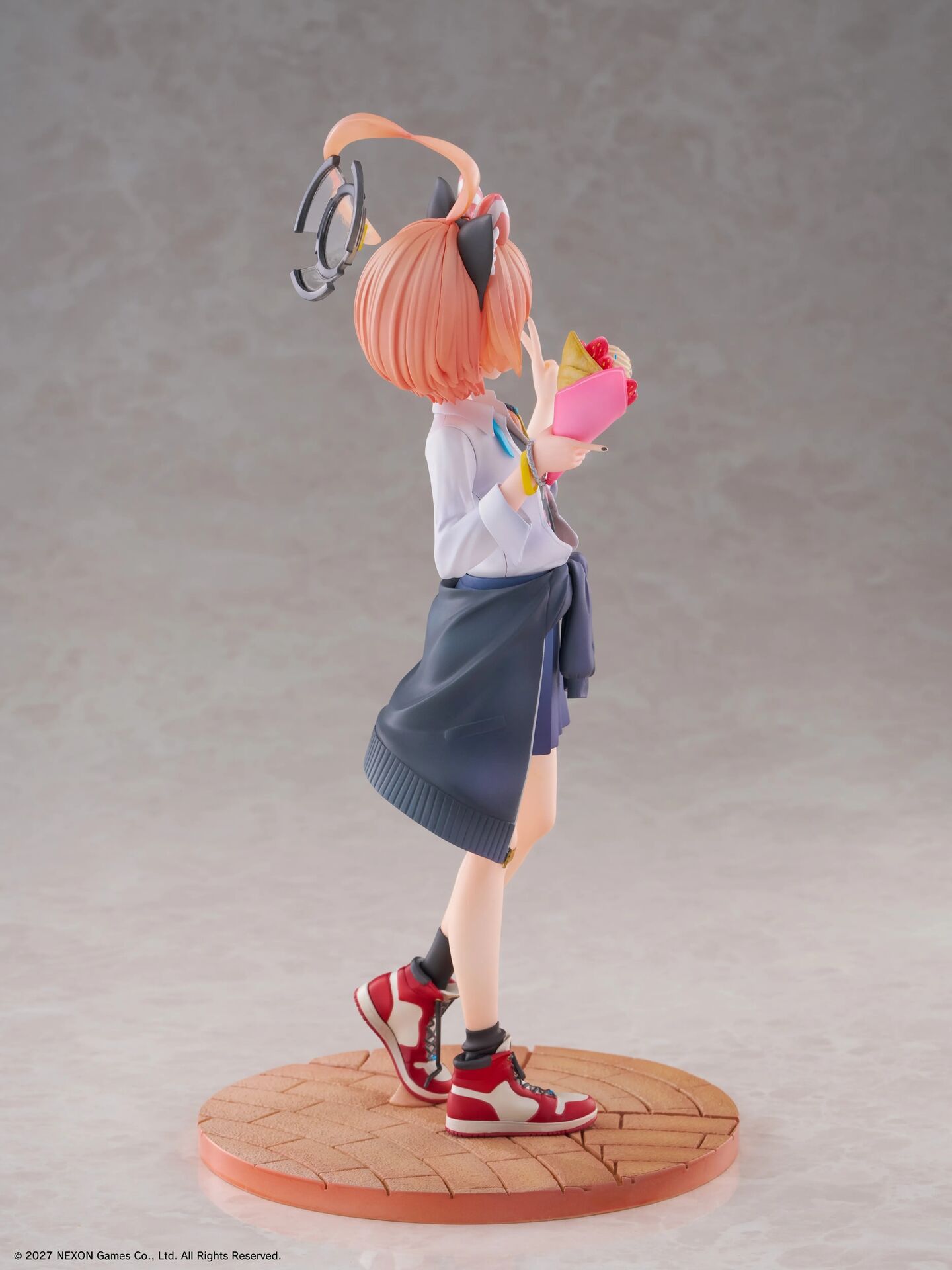 Blue Archive Neru (School: Memorial Lobby Ver.) 1/7 Scale Figure Gallery Image 11