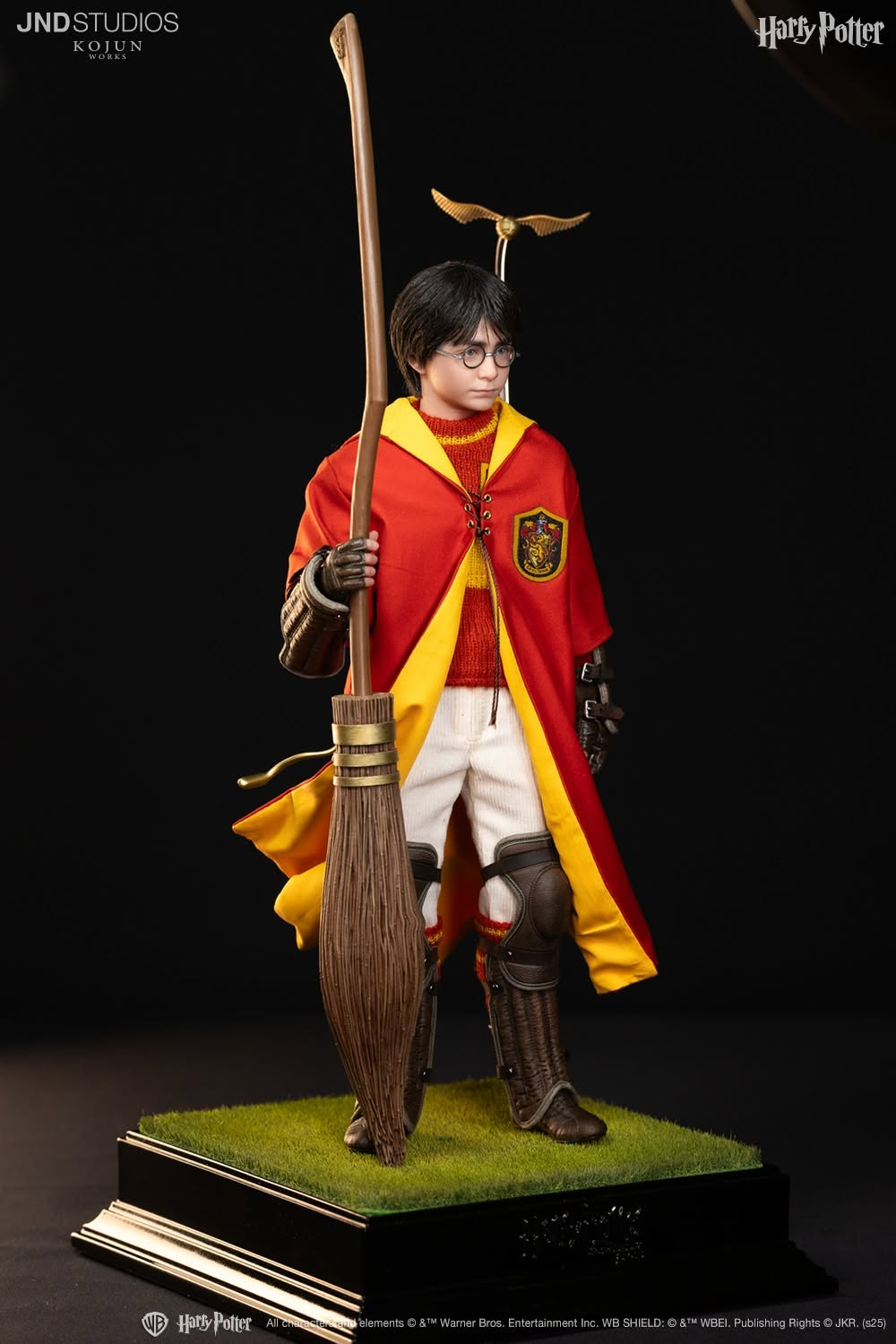 Harry Potter and the Sorcerer's Stone Harry Potter (Quidditch Type A Ver.) 1/6 Scale Action Figure Gallery Image 7