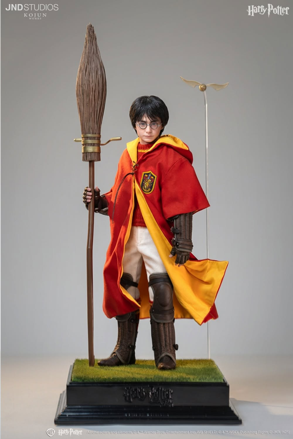 Harry Potter and the Sorcerer's Stone Harry Potter (Quidditch Type A Ver.) 1/6 Scale Action Figure Gallery Image 3