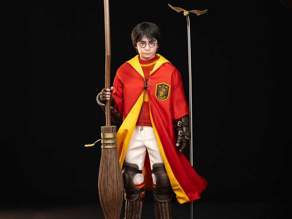 Harry Potter and the Sorcerer's Stone Harry Potter (Quidditch Type A Ver.) 1/6 Scale Action Figure Gallery Image 1
