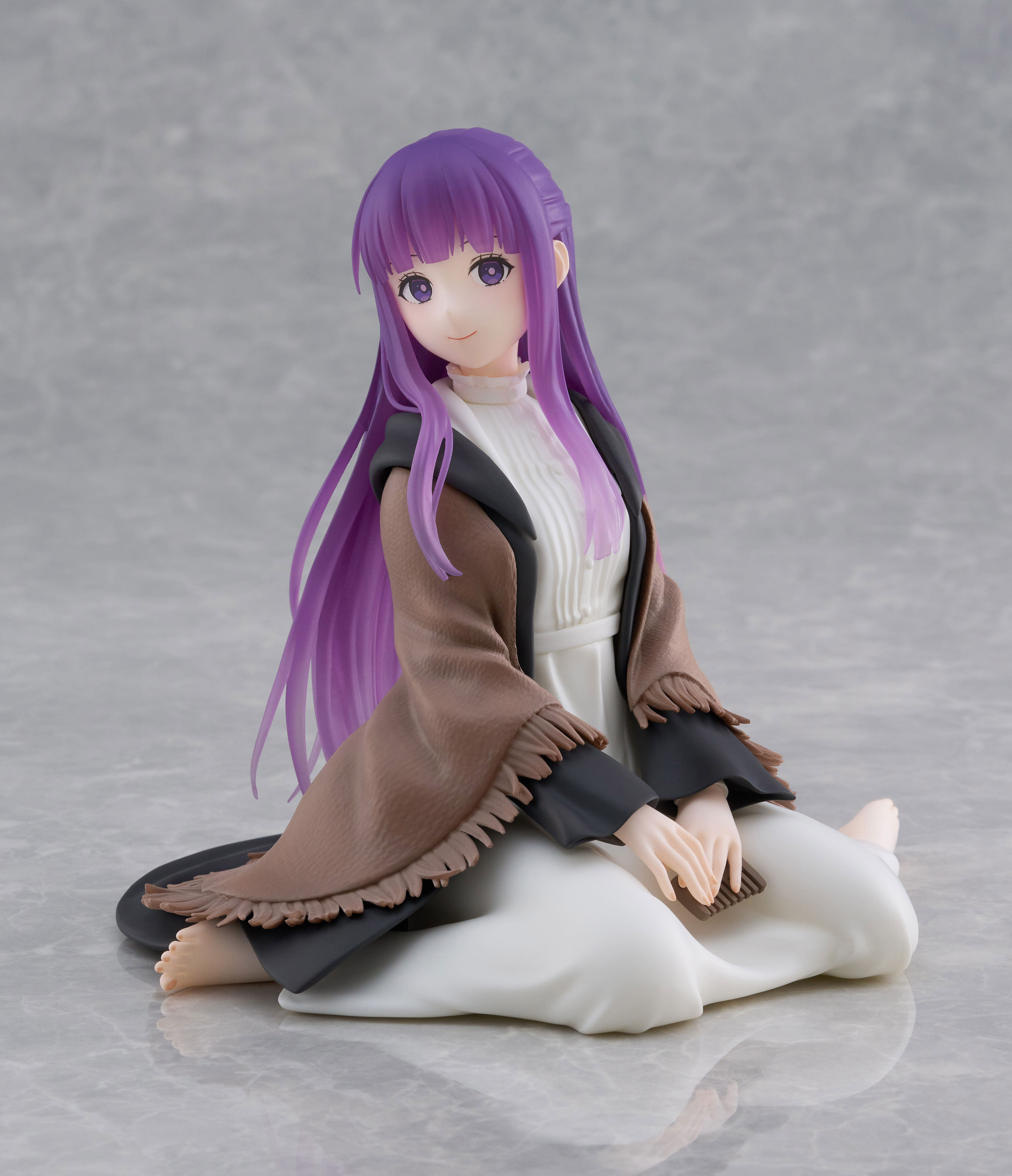 Frieren: Beyond Journey's End Desktop Cute Fern Figure (Reissue) Gallery Image 6