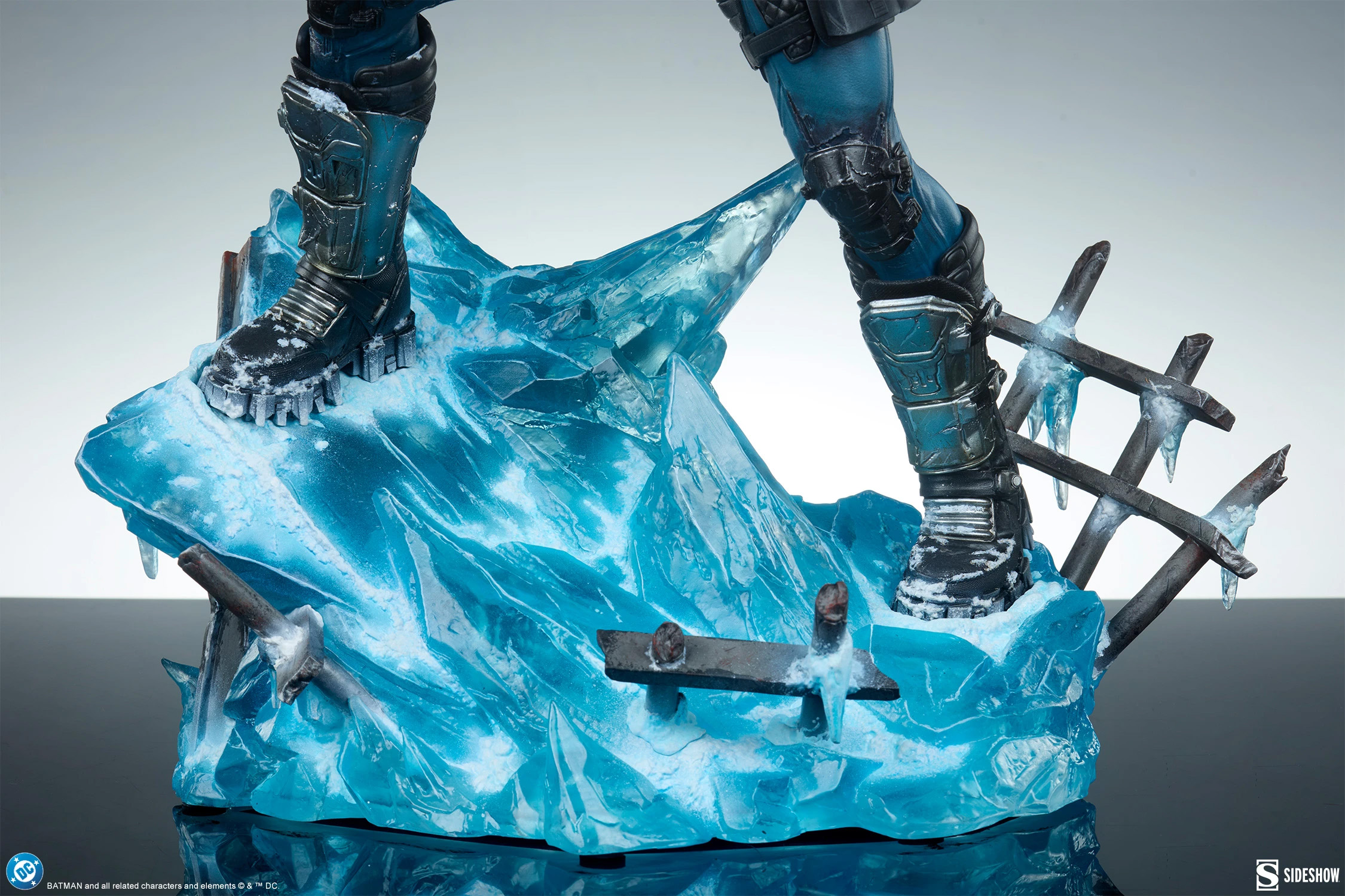 DC Comics Premium Format Mr. Freeze Statue Gallery Image 15
