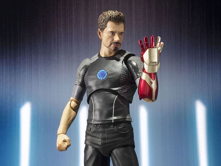 Iron Man 3 S.H.Figuarts Tony Stark Gallery Image 1