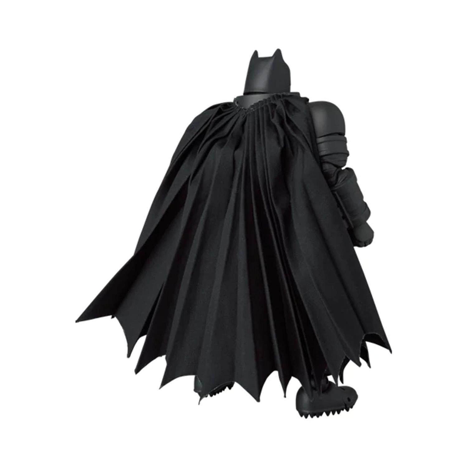 The Dark Knight Returns MAFEX No.193 Batman (The Dark Knight Falls Ver.) Action Figure Gallery Image 5