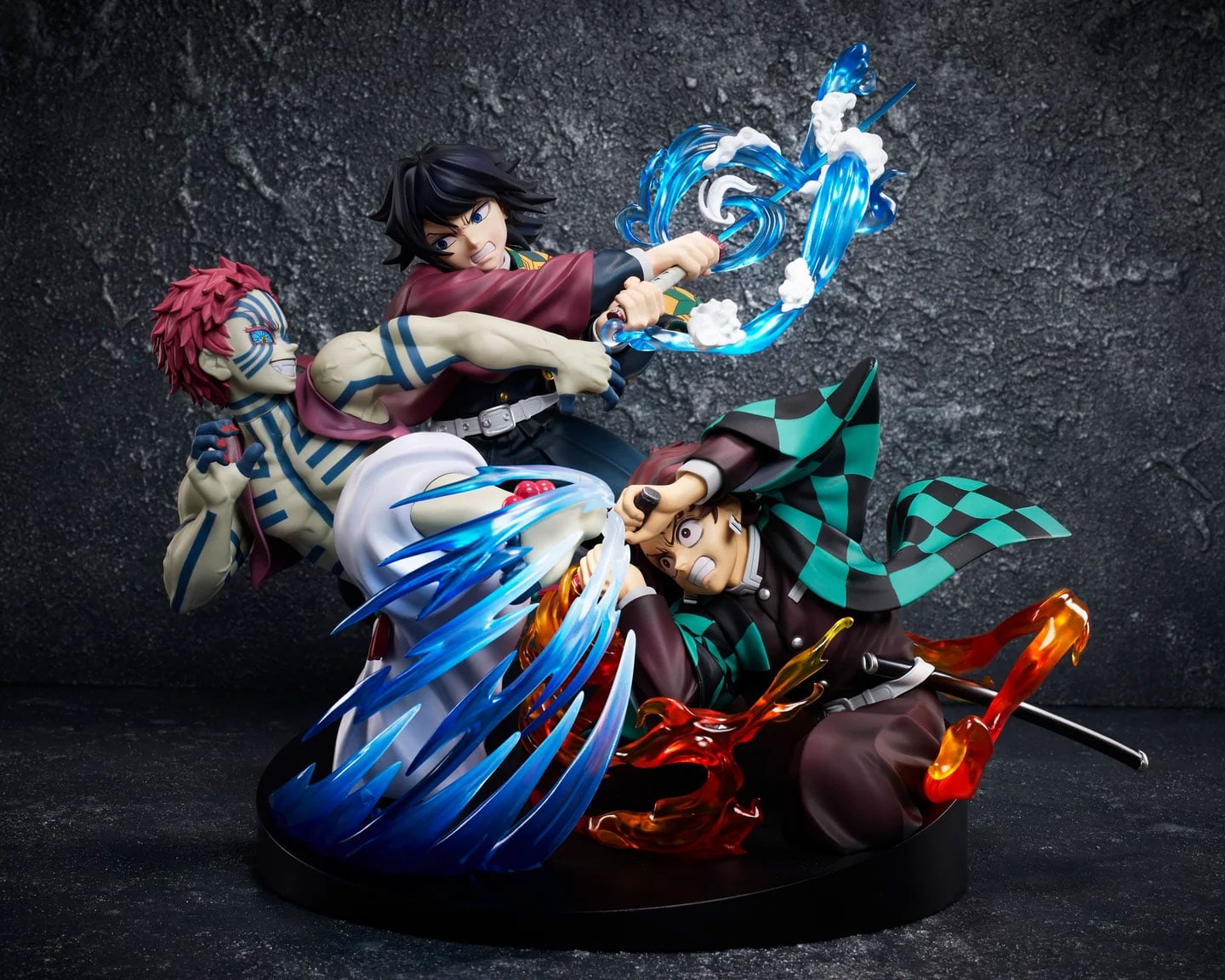 Demon Slayer: Kimetsu no Yaiba Tanjiro Kamado, Giyu Tomioka & Akaza Figure Gallery Image 3