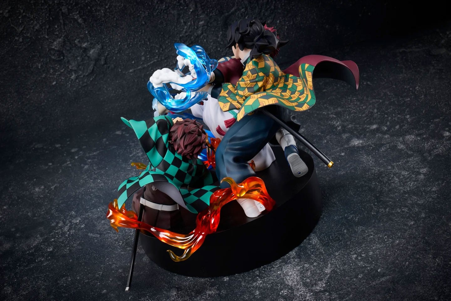 Demon Slayer: Kimetsu no Yaiba Tanjiro Kamado, Giyu Tomioka & Akaza Figure Gallery Image 4