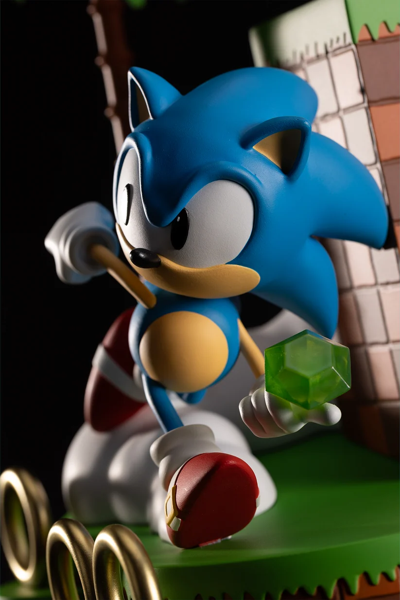 Sonic the Hedgehog 35th Anniversary Green Hill Zone Statue Gallery Image 7