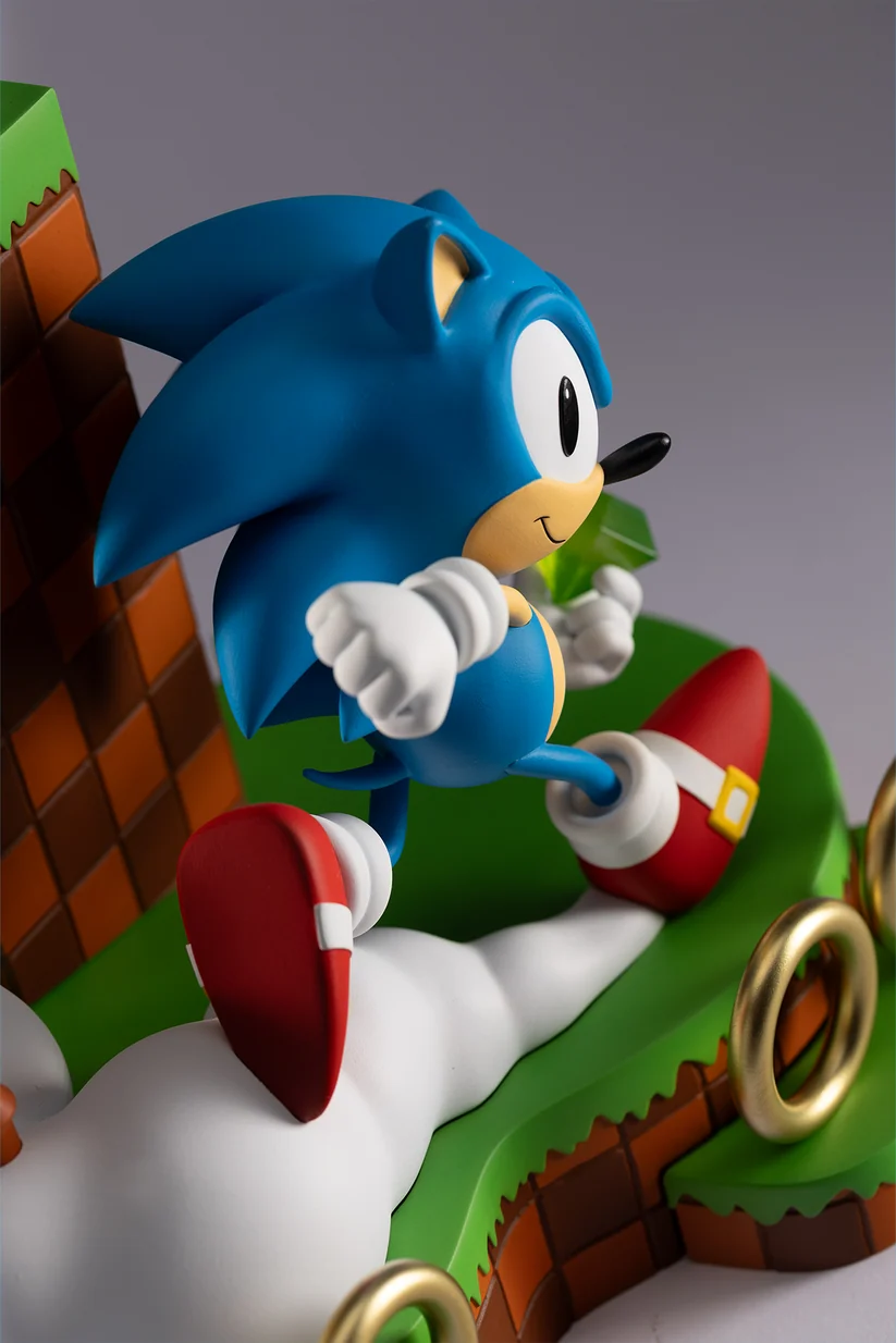 Sonic the Hedgehog 35th Anniversary Green Hill Zone Statue Gallery Image 8